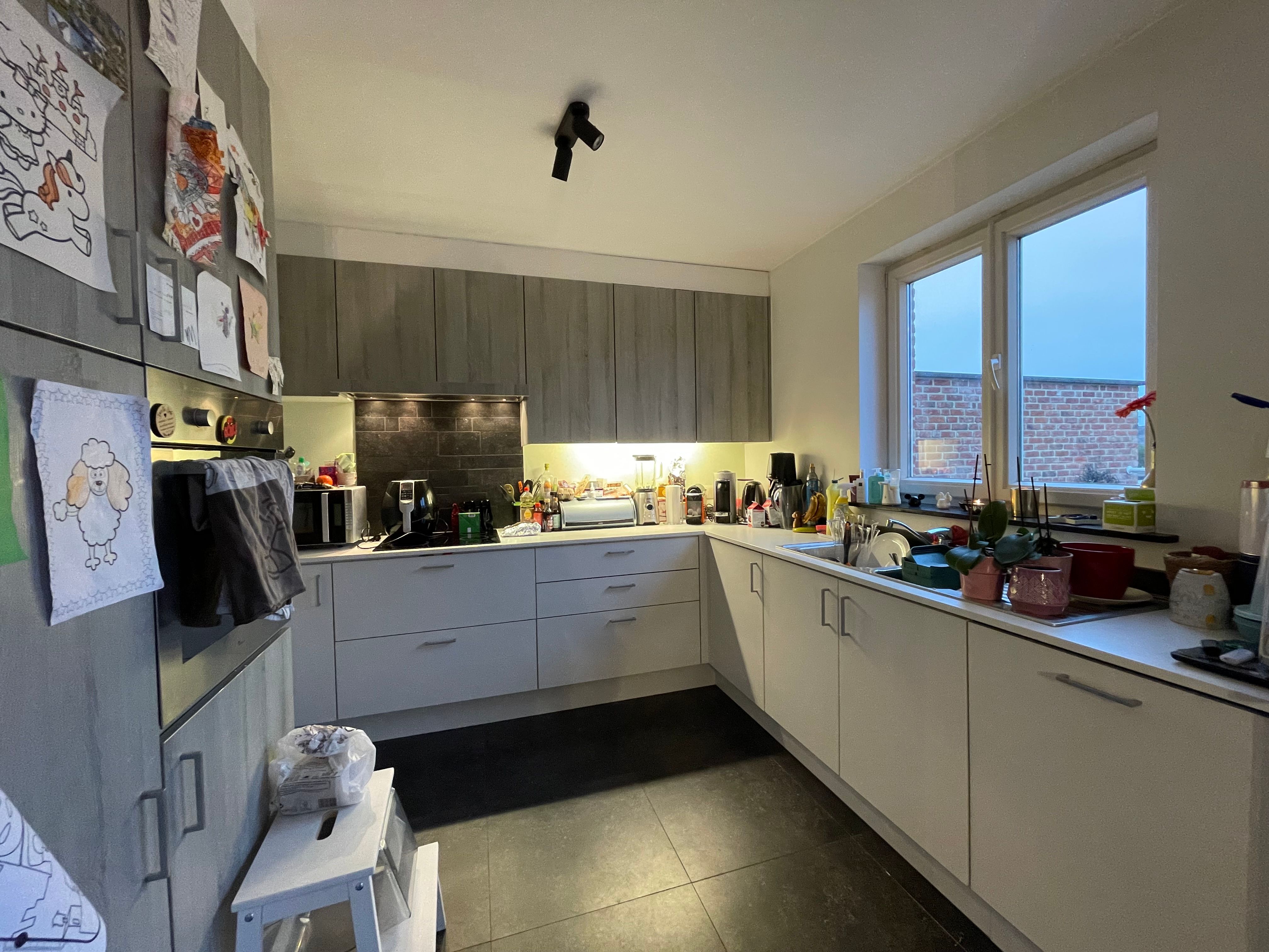 Lichtrijk appartement in nieuwstaat foto 10