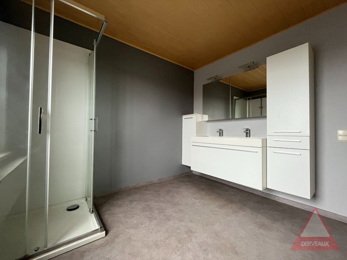 Beselare - Investeringspand met kantoorruimte en 2 verhuurde appartementen foto 19