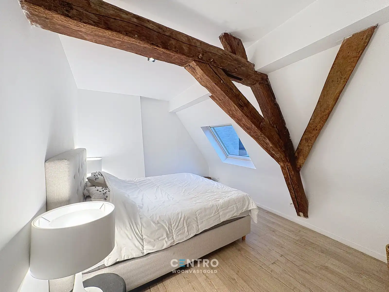Instapklaar gemeubeld appartement op één van de mooiste locaties van Brugge! foto 10