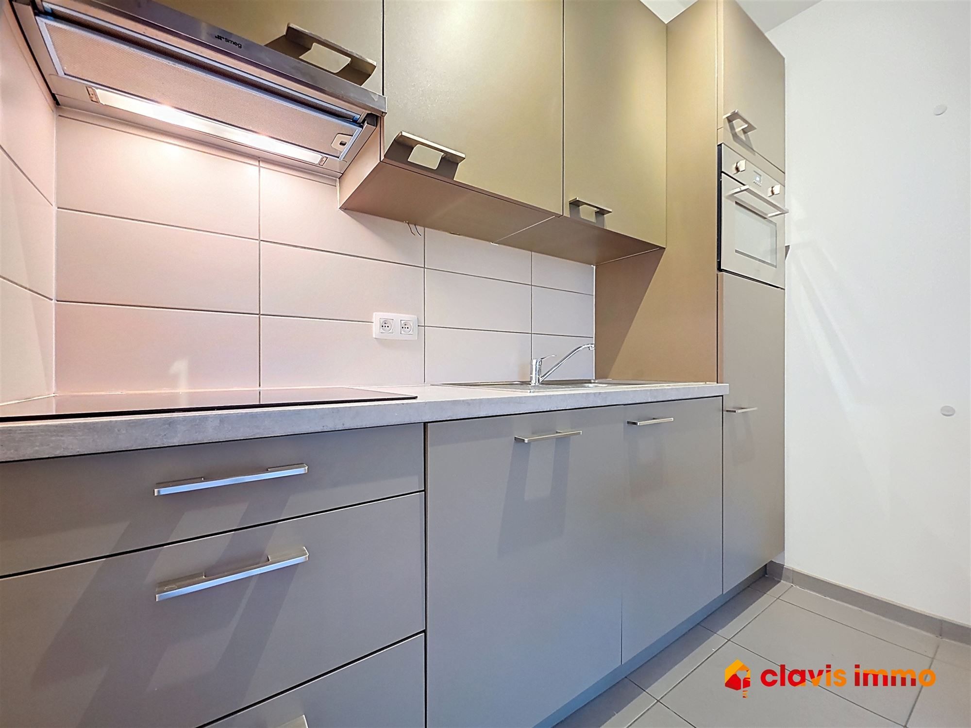 Studio met mooi terras foto 4