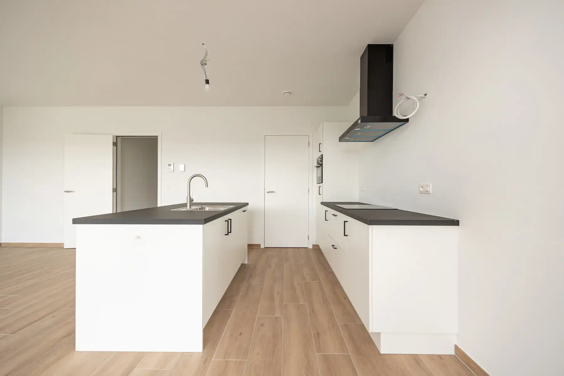 Prachtig nieuwbouwappartement op de 3de verdieping met ondergrondse autostaanplaats en berging. foto 4