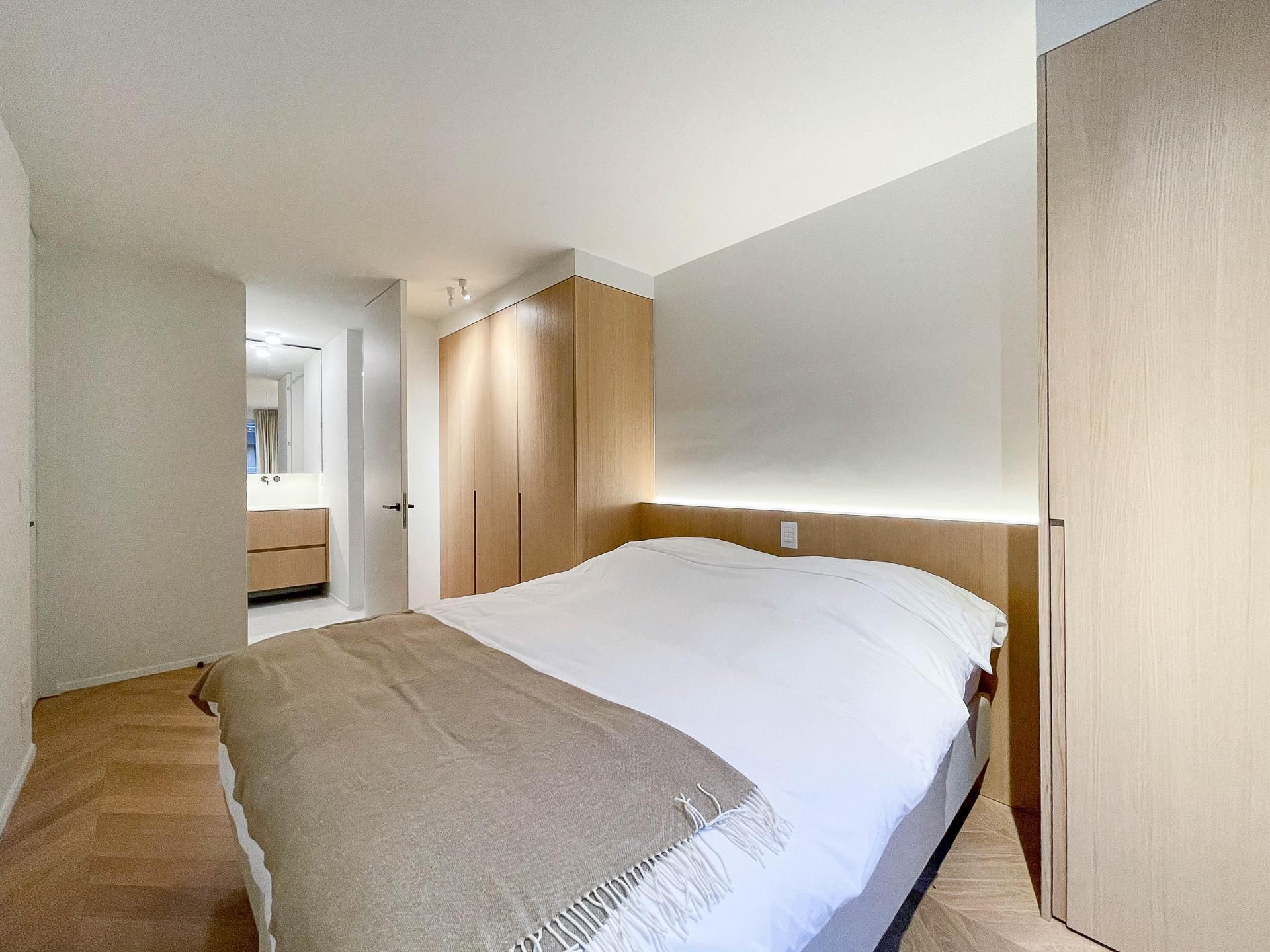 Volledig gerenoveerd, gemeubileerd appartement... foto 12