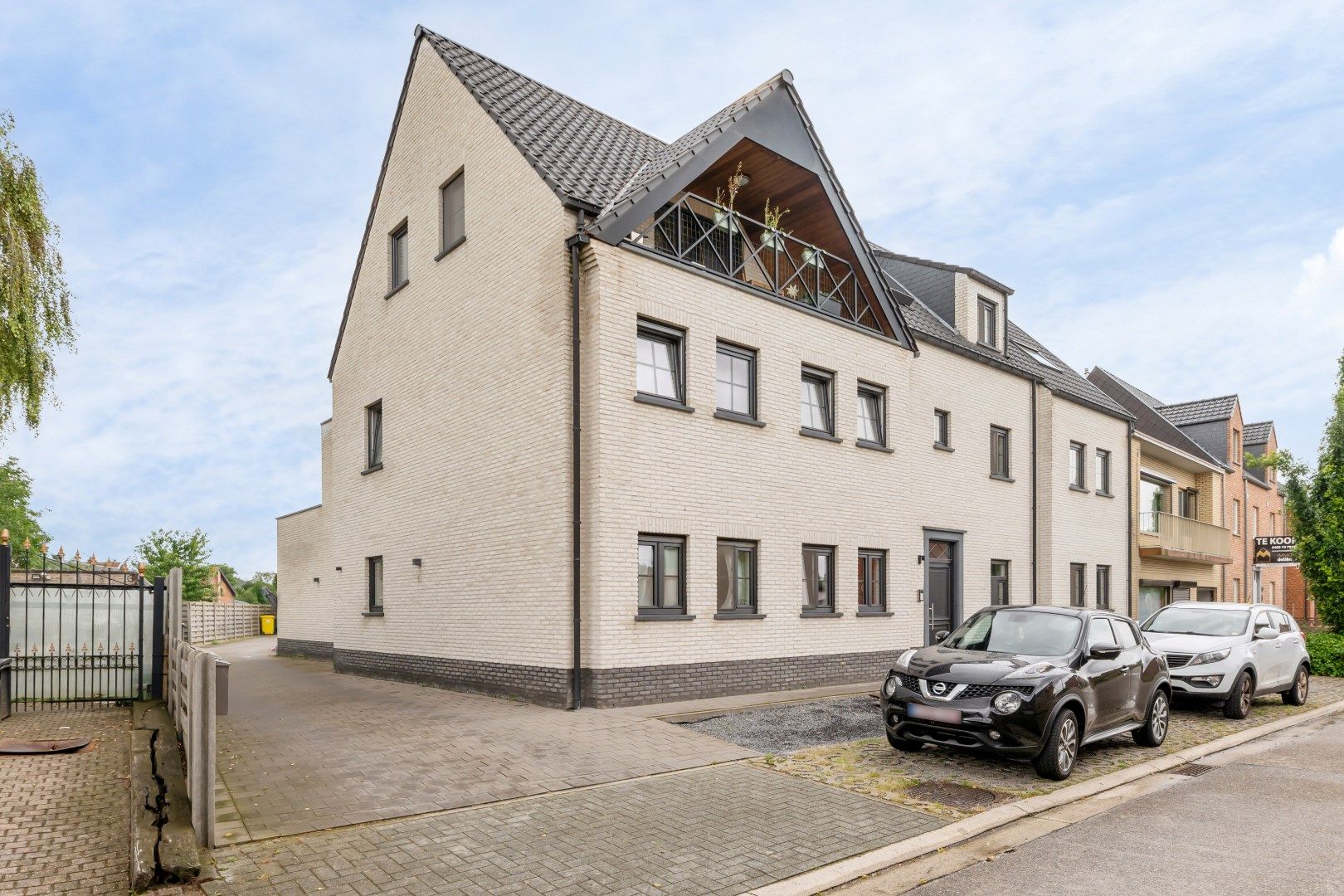 Ruim appartement met terras, lift en 2 slaapkamers in Laakdal foto 1