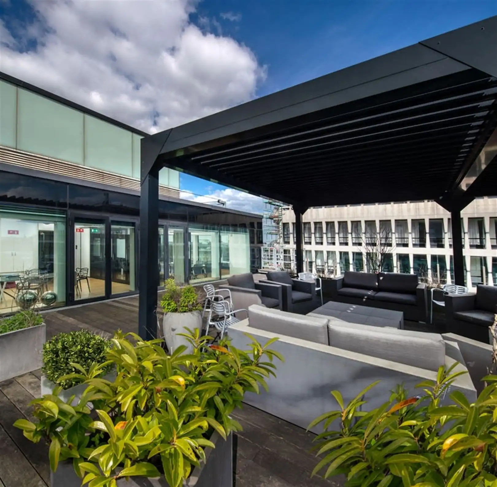 MARNIX 23: 553m² en 880m² te huur foto 11