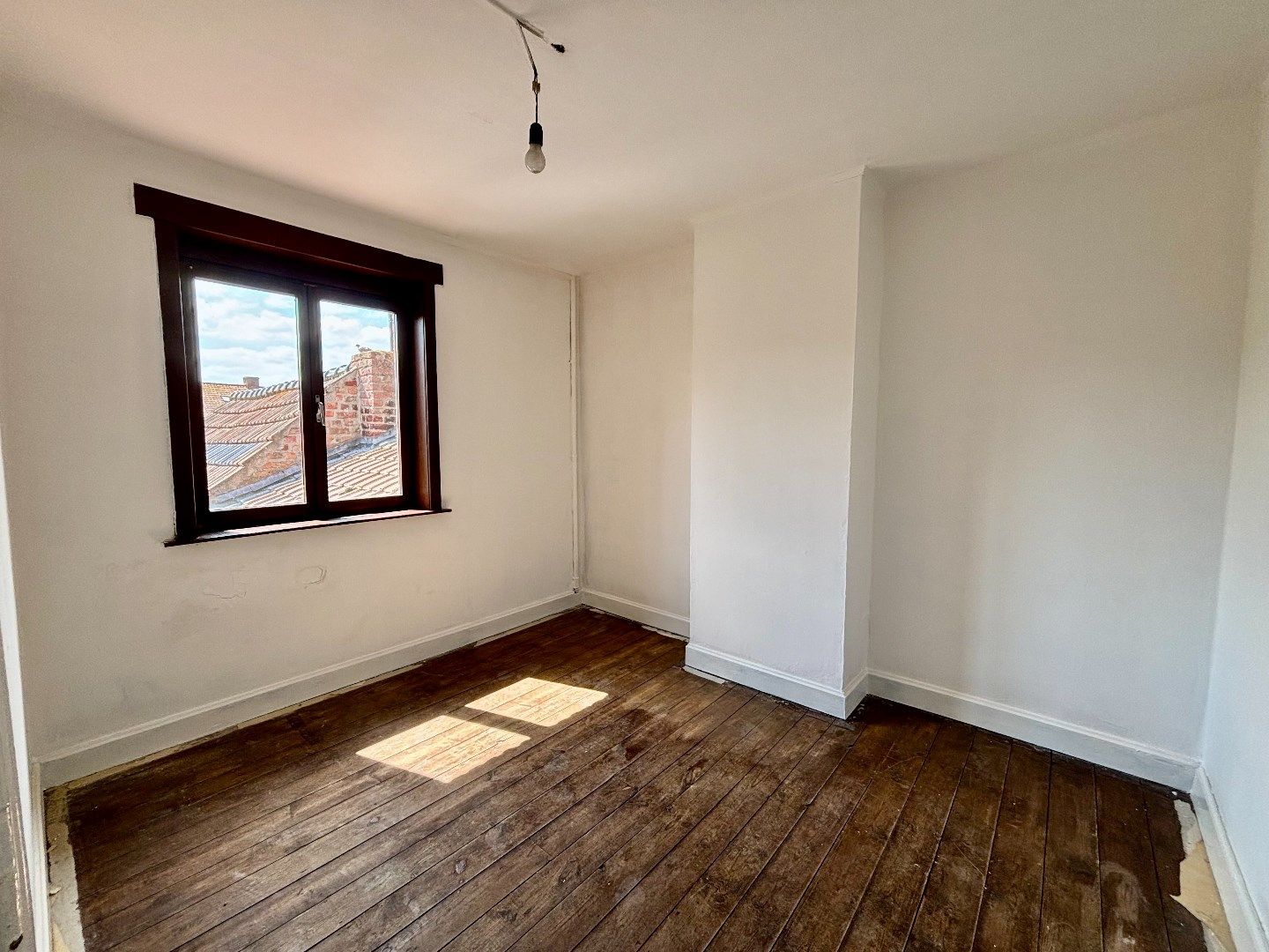 Ruime karaktervolle woning centrum Boezinge. foto 24