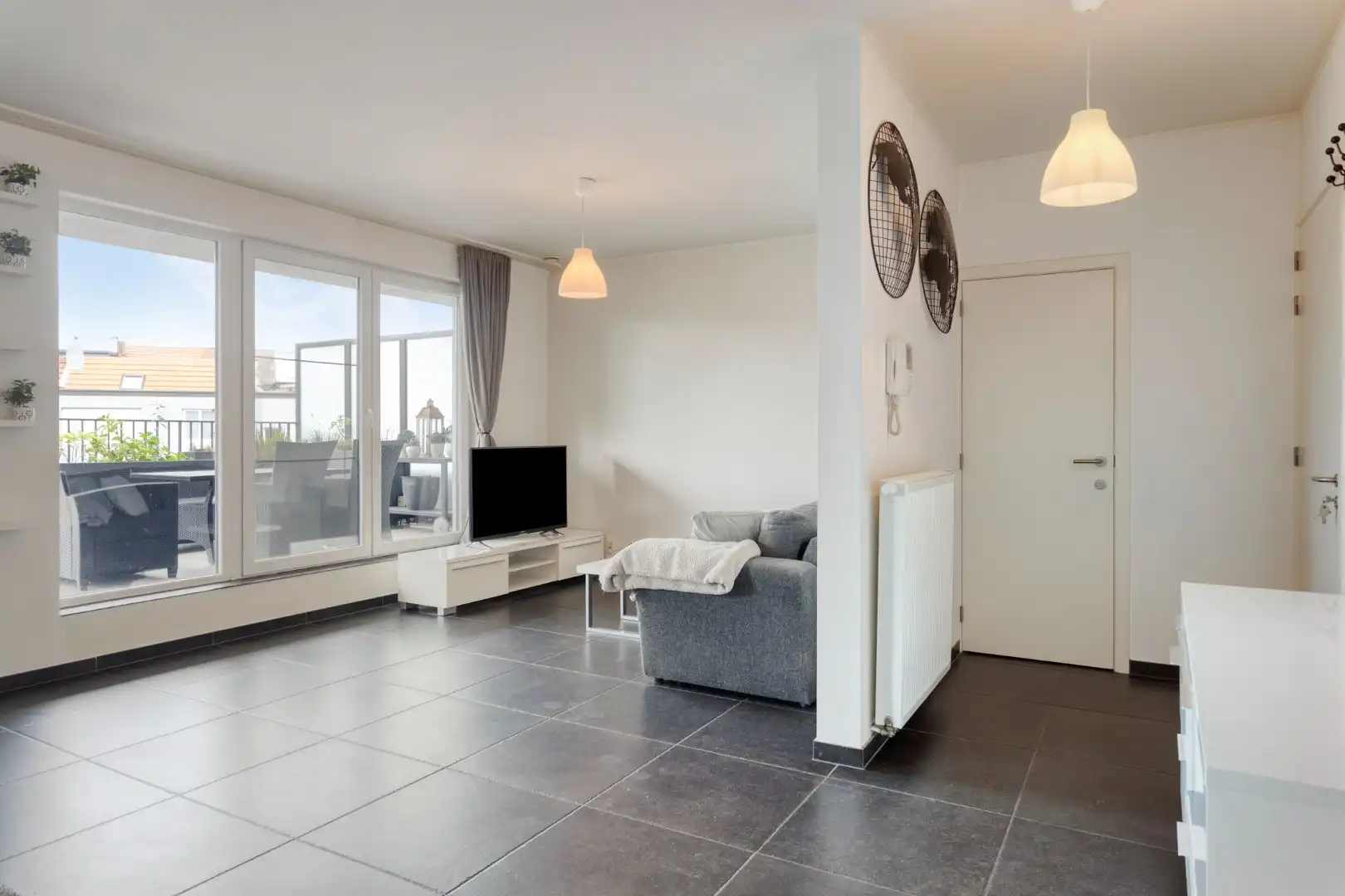 Instapklaar 1 slpk appartement met terras en garage foto 4