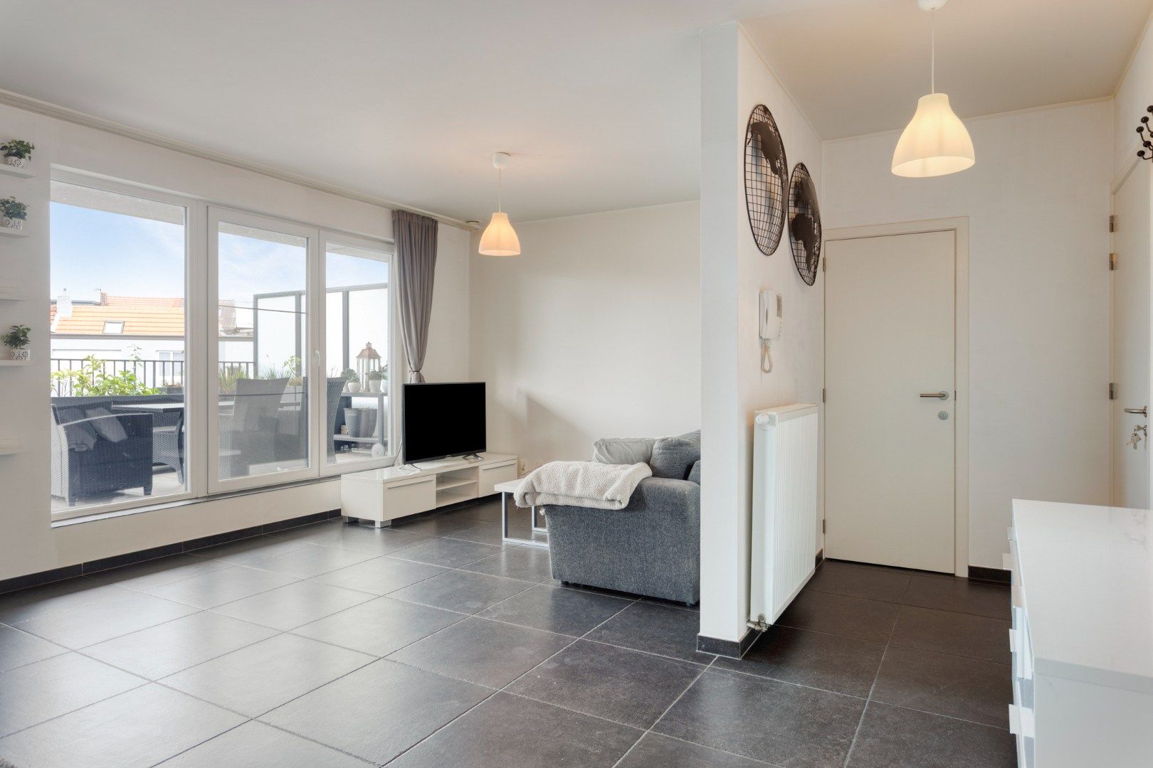 Instapklaar 1 slpk appartement met terras en garage foto 4