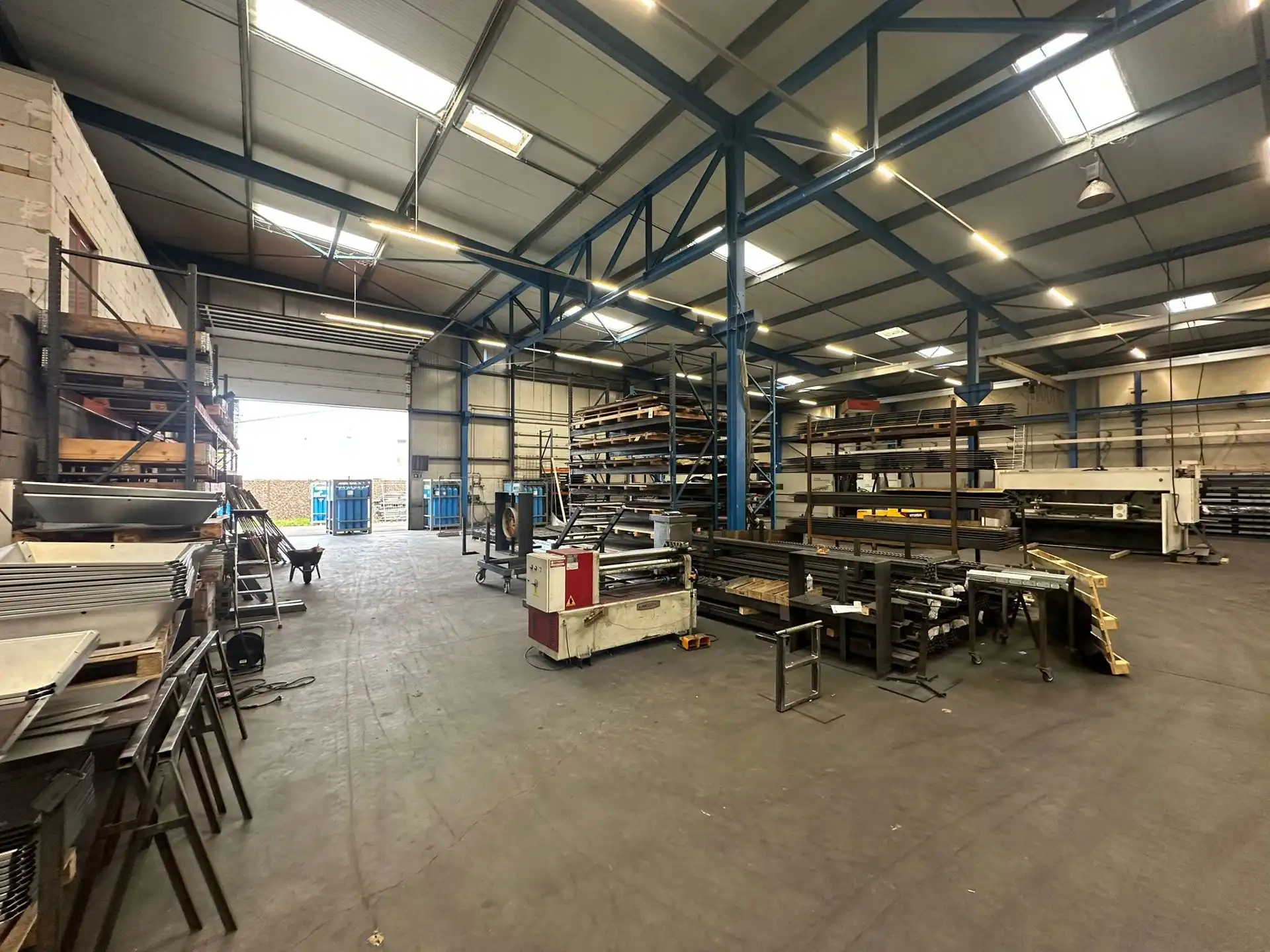 IN OPTIE ❗️ Uitstekend gelegen Bedrijfspand in industriezone Malle foto 6