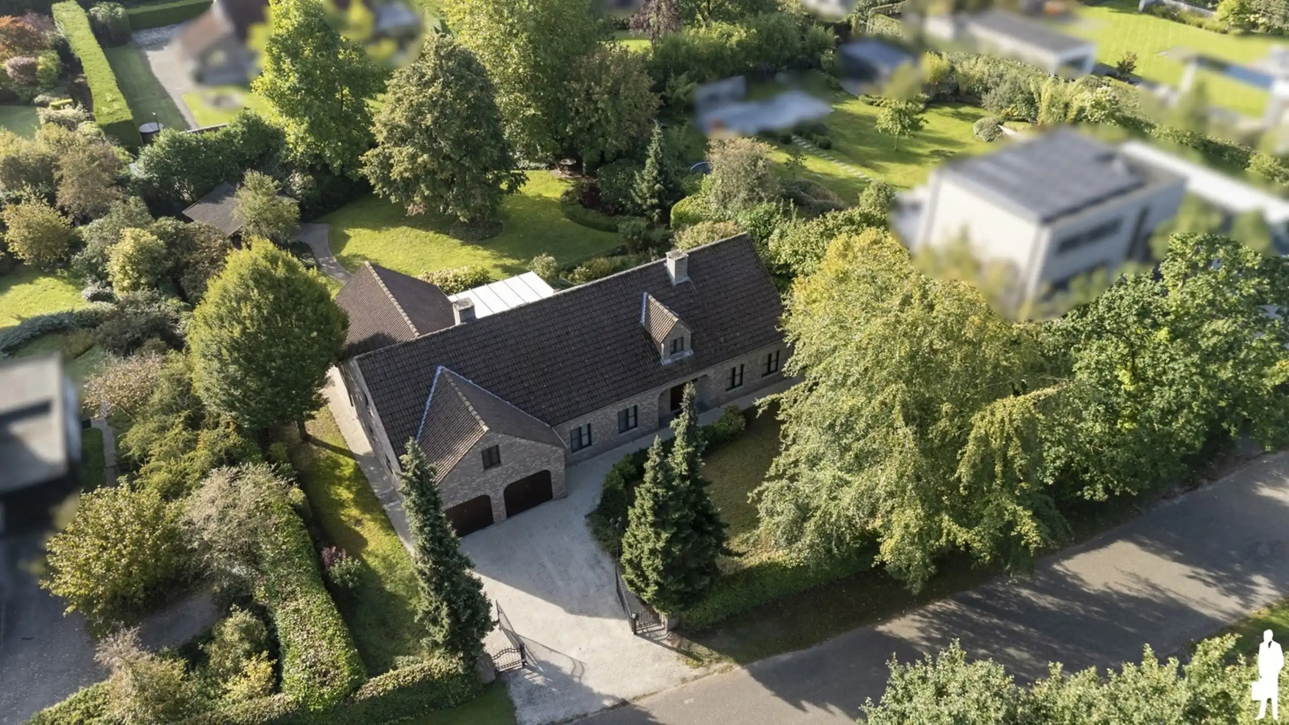 Villa - uitzonderlijke ligging; nabij Nederl.- uiteinde wijk foto 33