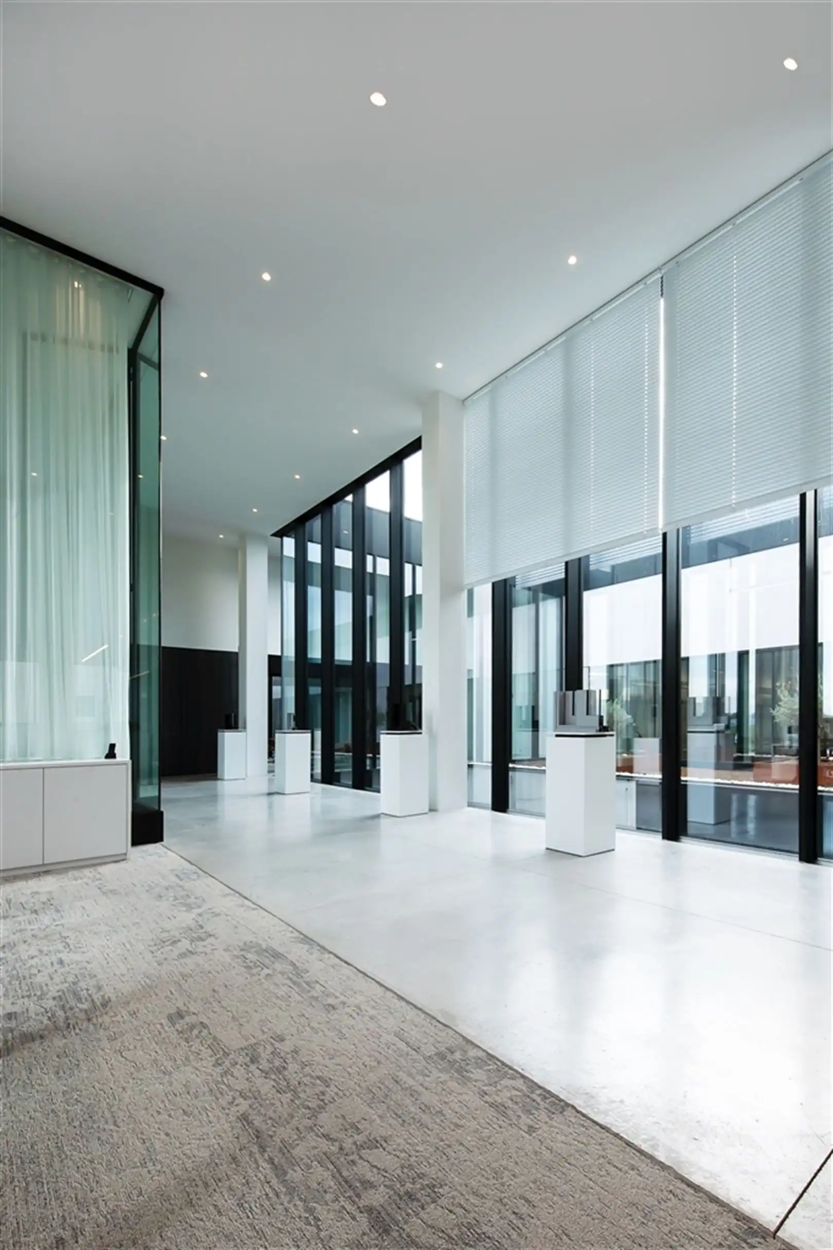 Modern bedrijfspand met kantoren te Harelbeke foto 23