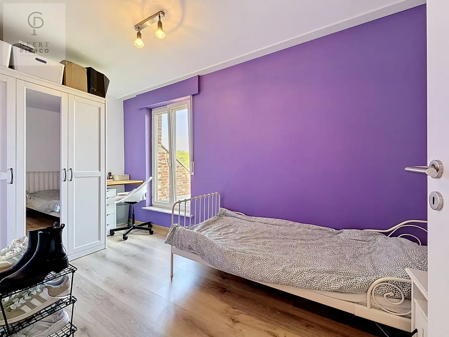 Ruime woning op mooi perceel van 10 are. foto 11
