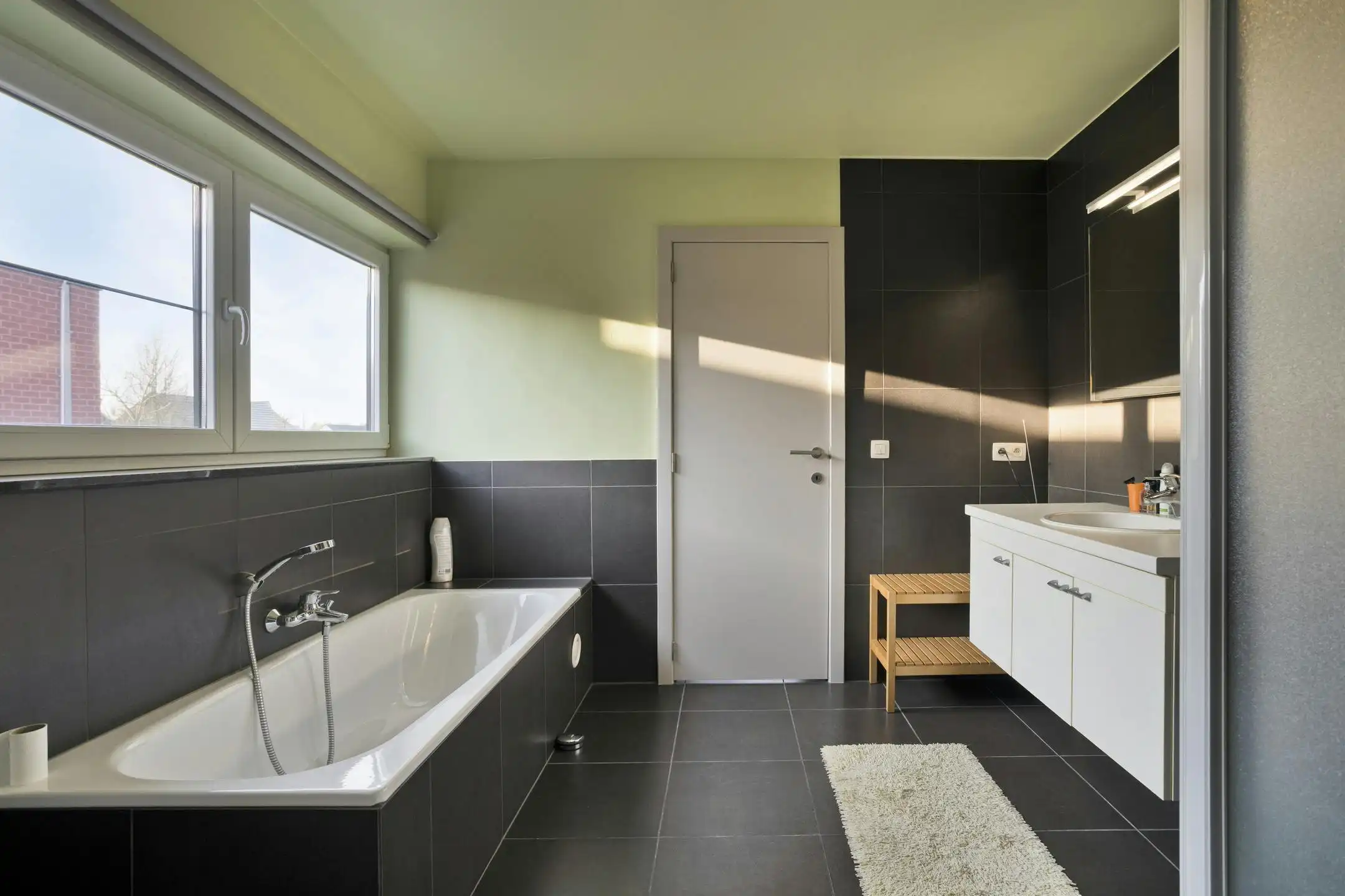 Volledig instapklaar huis met 3 kamers te koop in Waregem foto 12