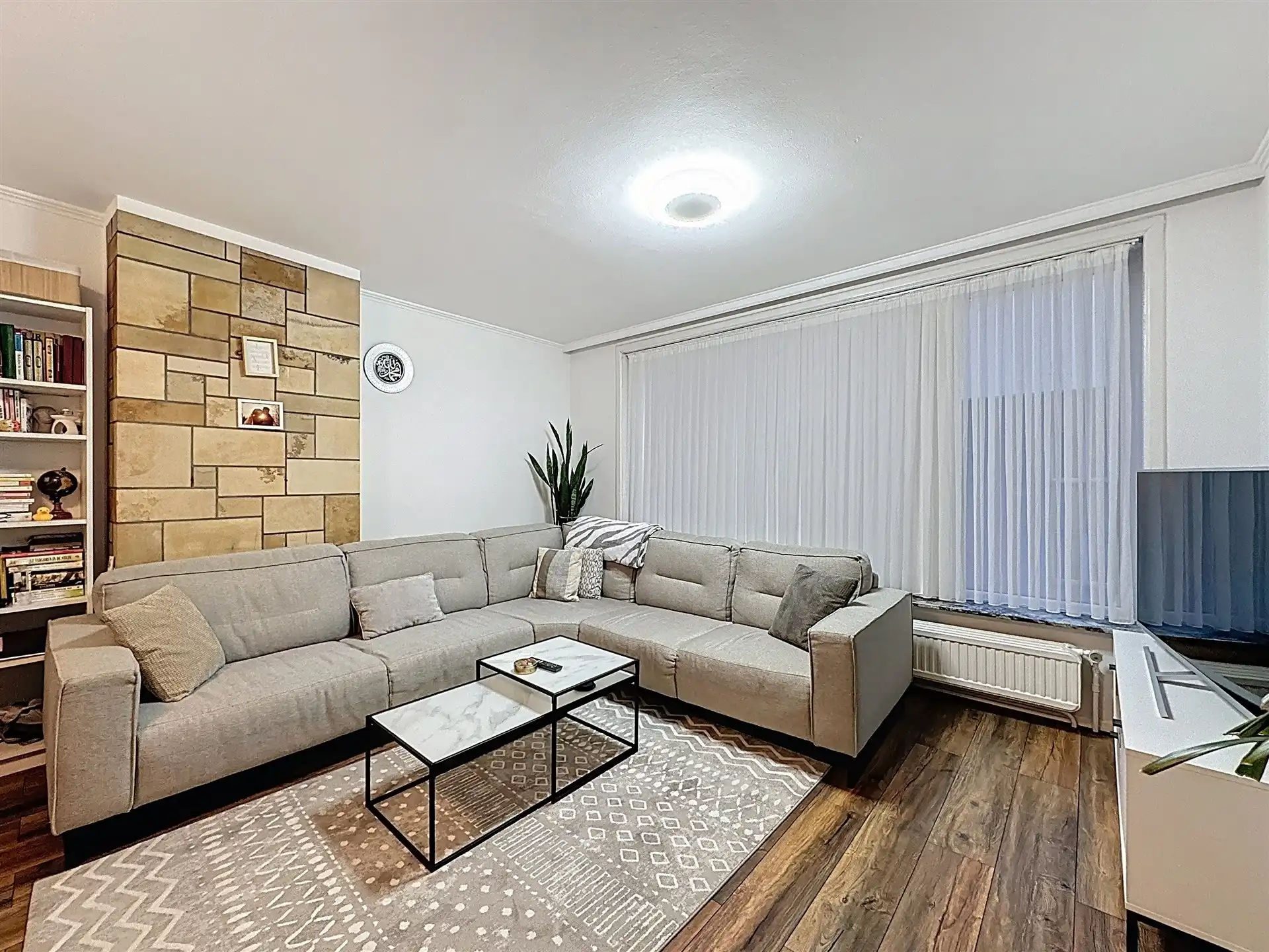 Instapklaar 2 slk- appartement op toplocatie in Sint-Niklaas foto 2