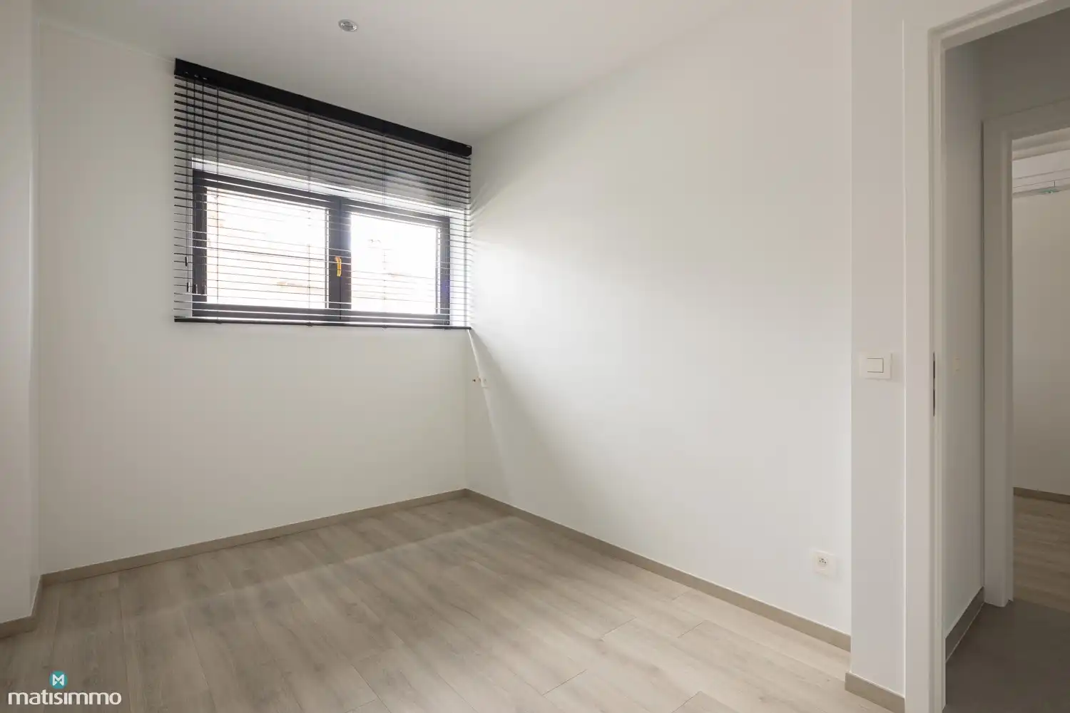RECENT APPARTEMENT VOORZIEN VAN ALLE COMFORT MET TWEE SLAAPKAMERS TE MOPERTINGEN foto 15