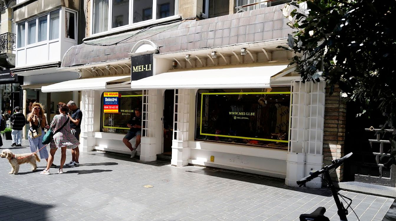 INSTAPKLAAR HANDELSGELIJKVLOERS ADOLF BUYLSTRAAT foto {{pictureIndex}}