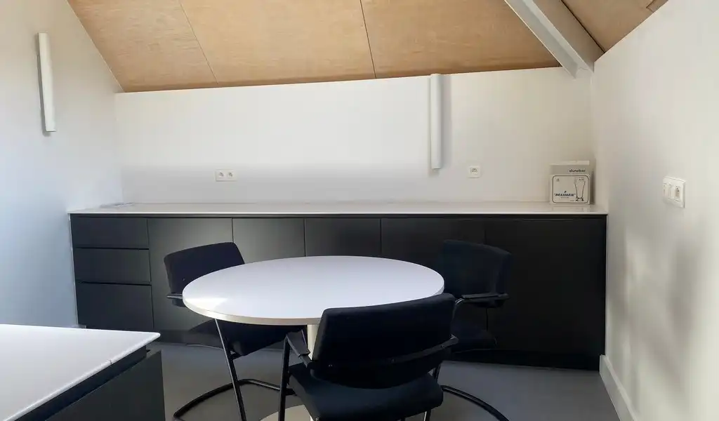 Gemeubelde kantoren in statig herenhuis aan R40 in Gent foto 5