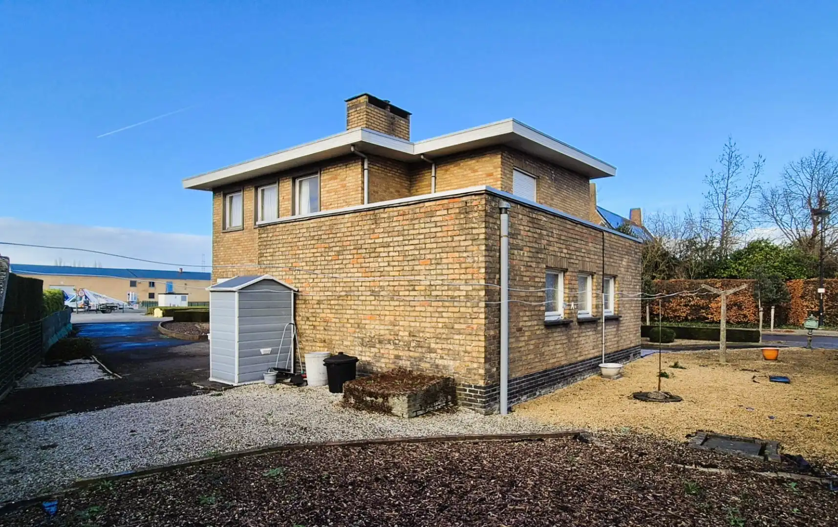 Woning en/of handel op zeer zichtbare hoek foto 19