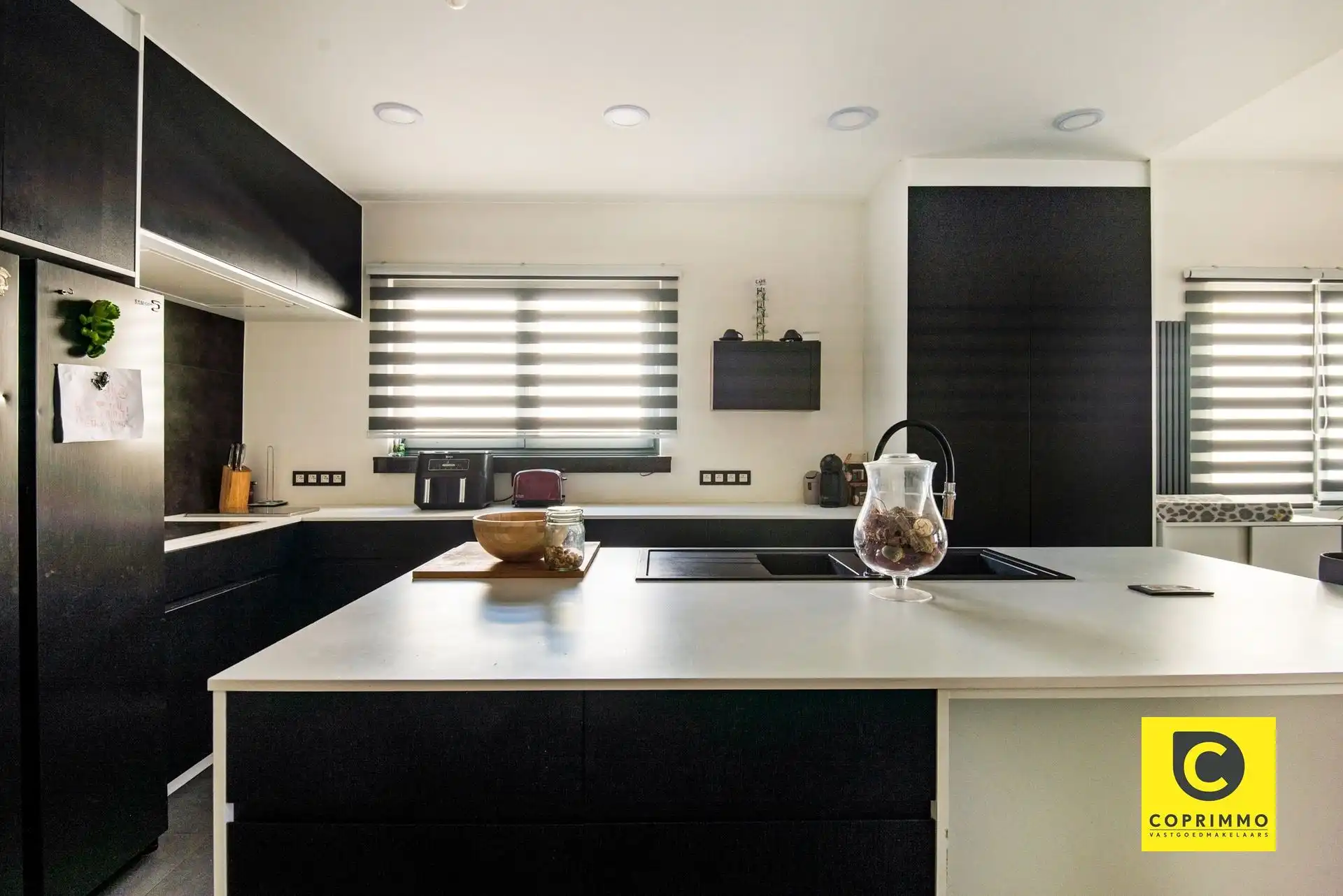 Woning: 4 slk + magazijn foto 6