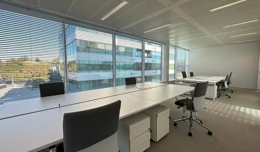 Gemeubelde kantoren met dienstverlening in 3Square Zwijnaarde foto 3