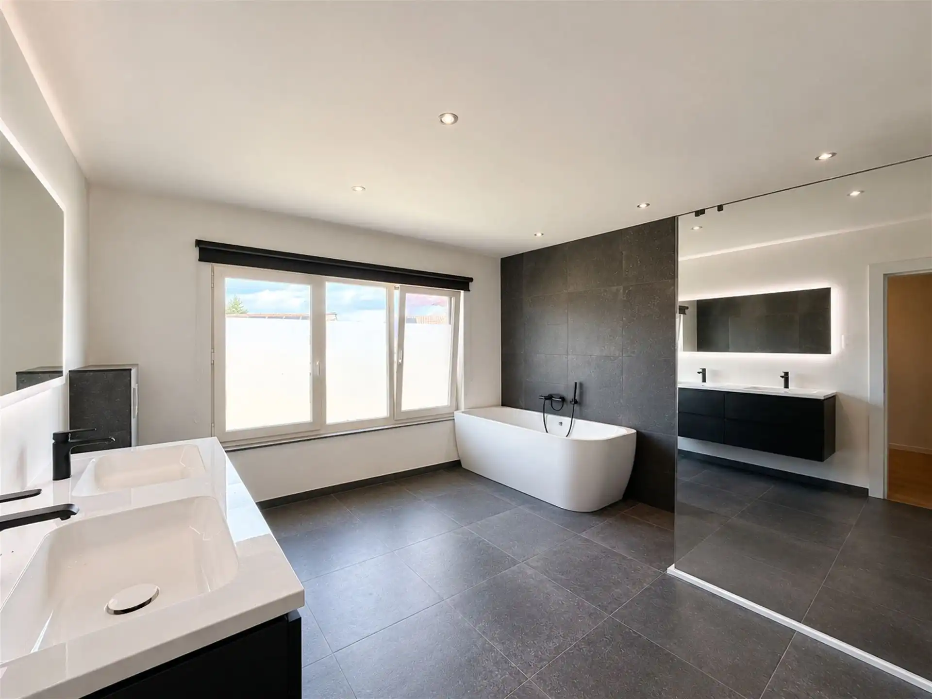 Instapklaar wonen met energiezuinig comfort, verrassend veel ruimte en een zonnige tuin. foto 14