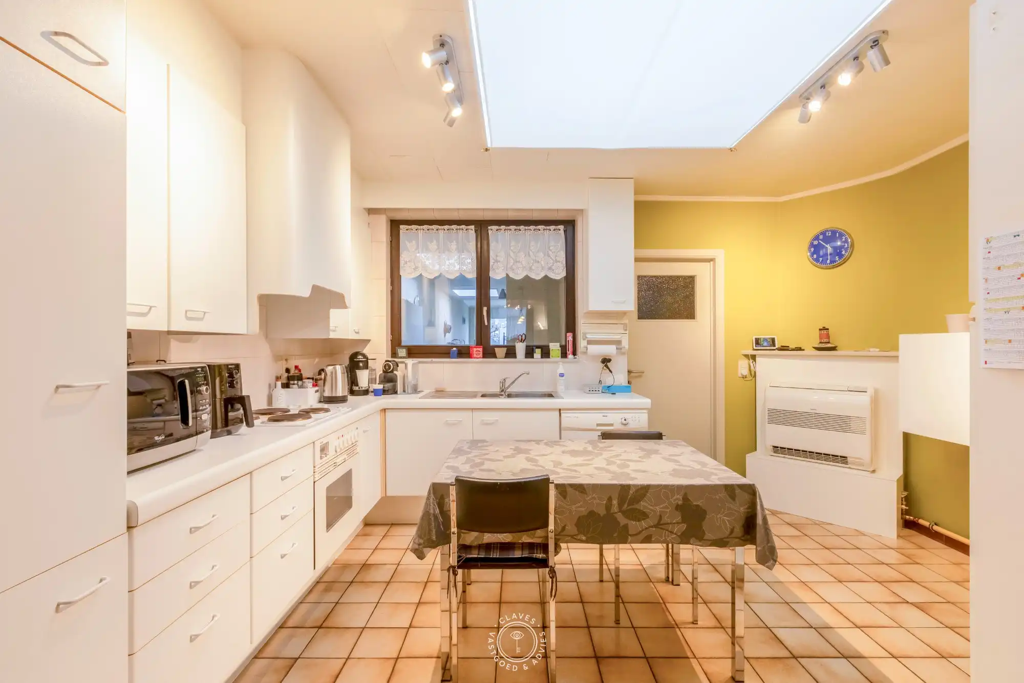 Fijne stadswoning met grote tuin en garage foto 7