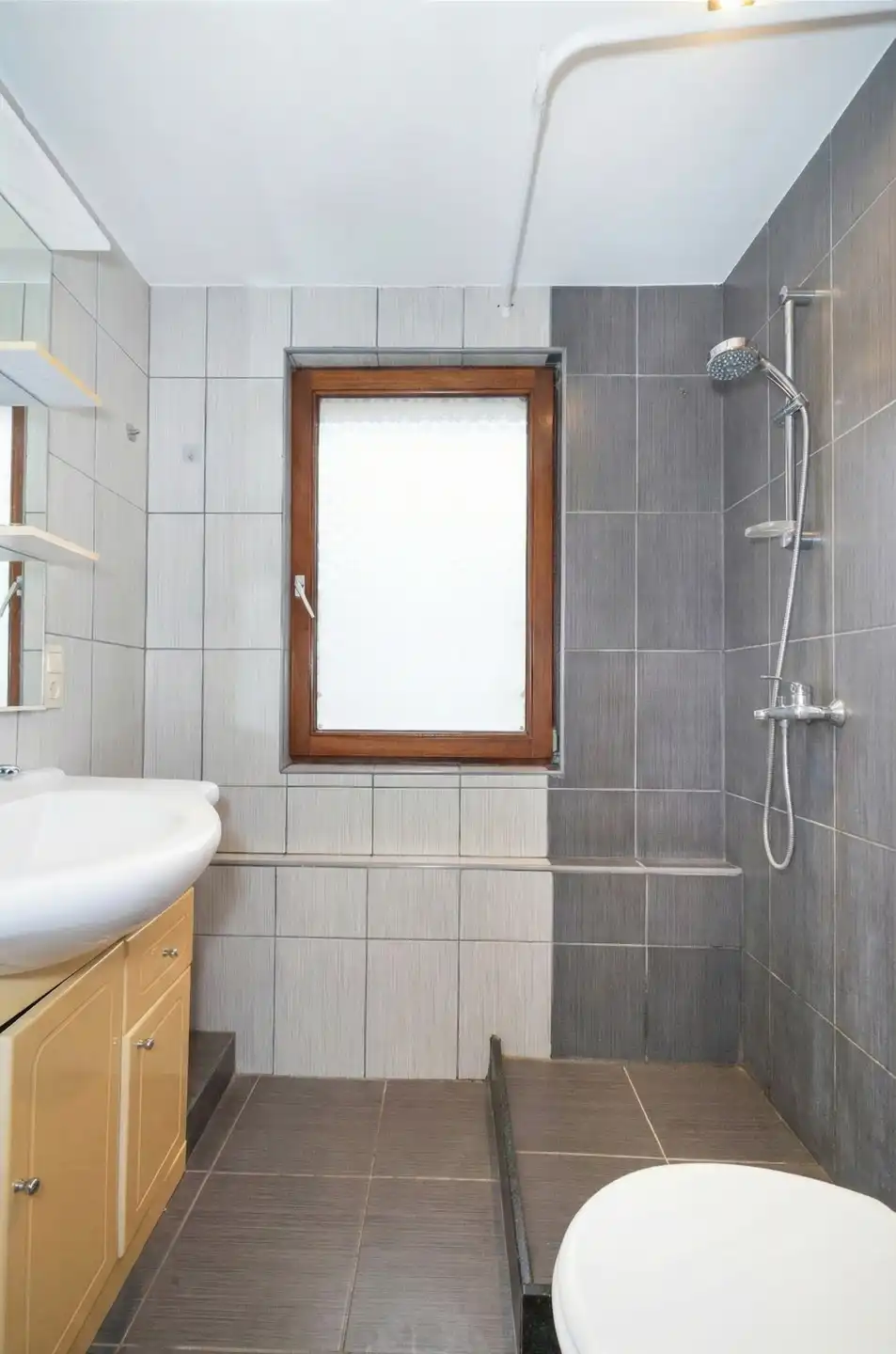 Gezinswoning met terras in hartje Etterbeek foto 23