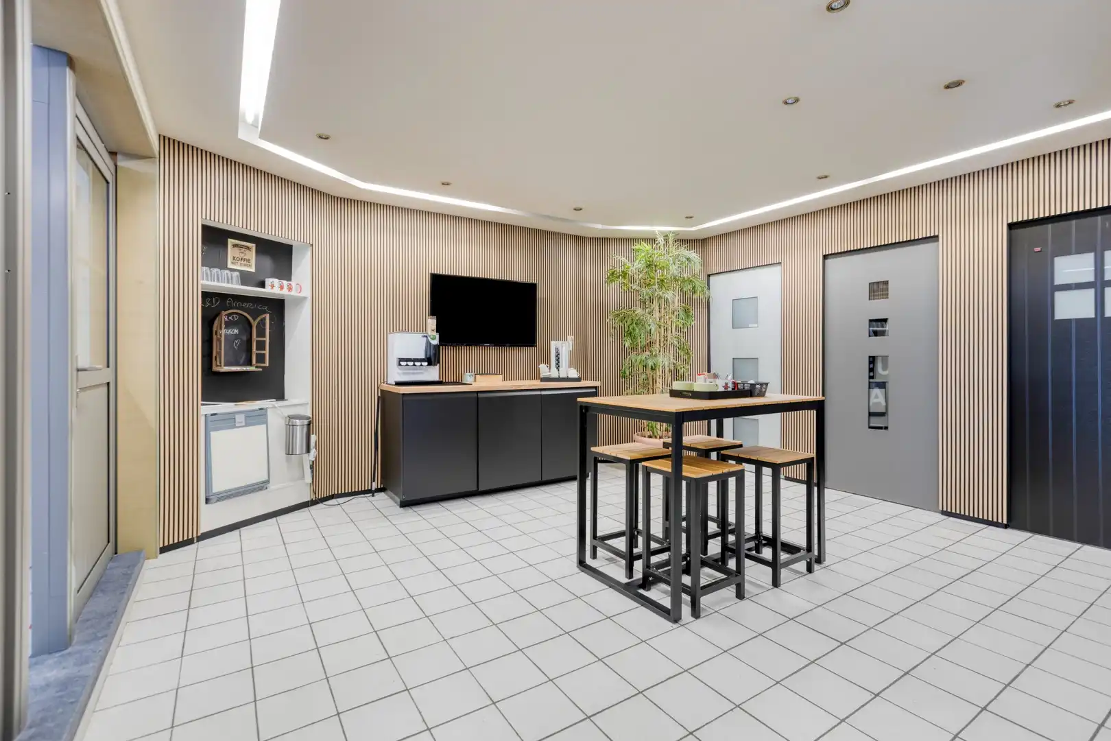 Te huur: Handelspand op toplocatie Hasseltweg foto 13