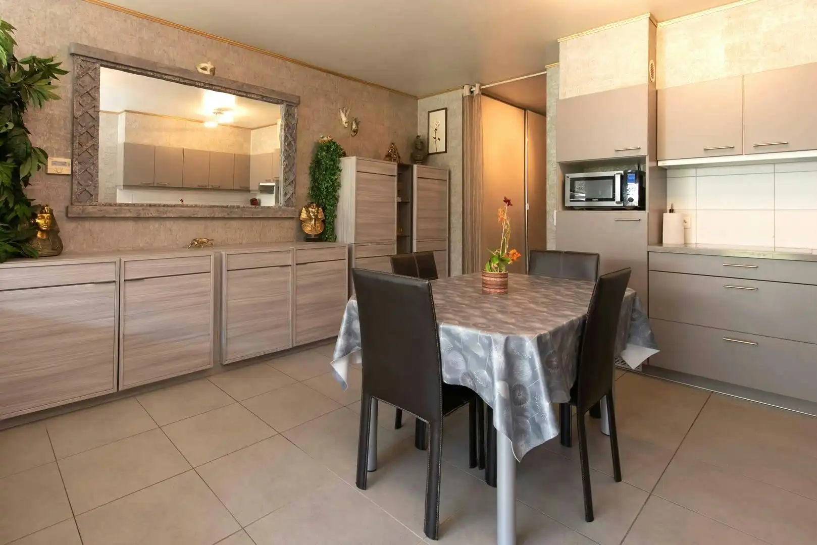 Gelijkvloers appartement met tuin te koop op rustige locatie foto 8