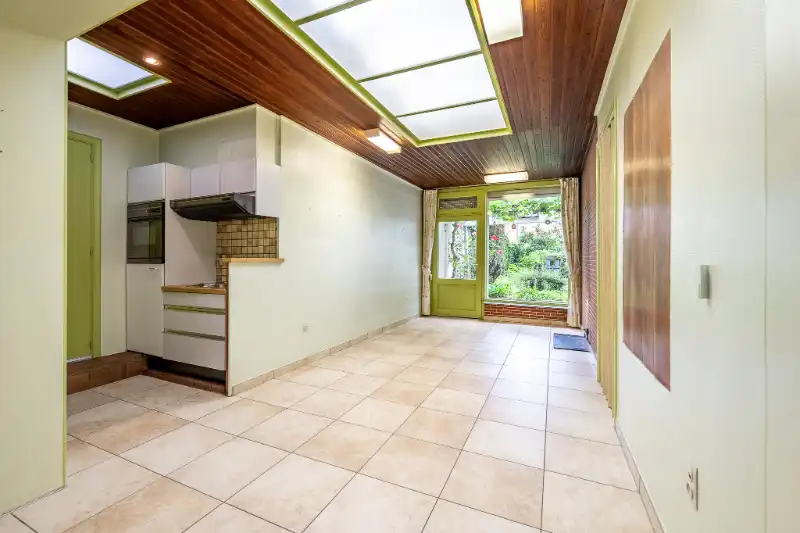 Zeer ruime, te renoveren woning met mogelijkse uitweg. foto 6