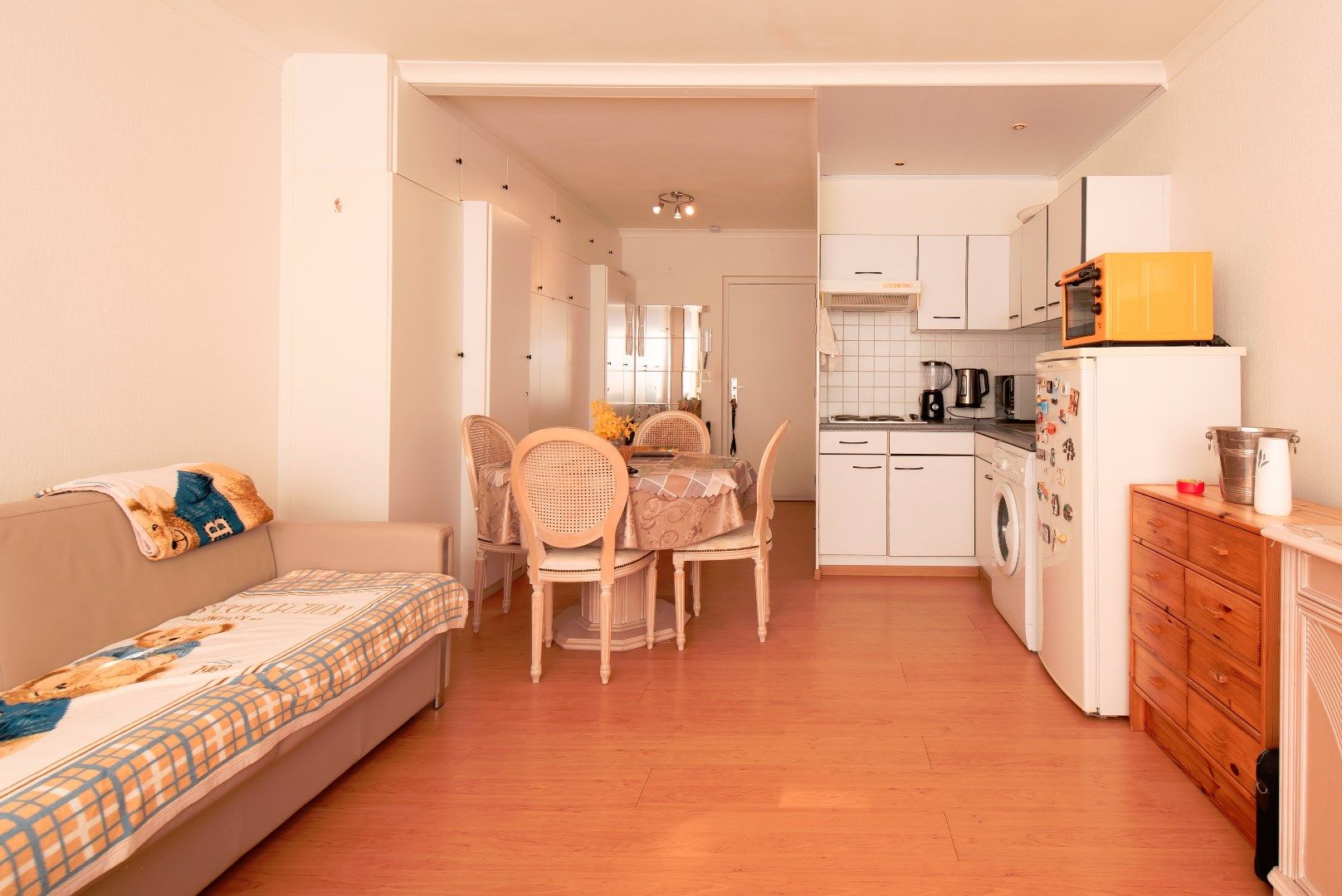 Gezellige studio op de derde verdieping in rustige residentie! foto 6