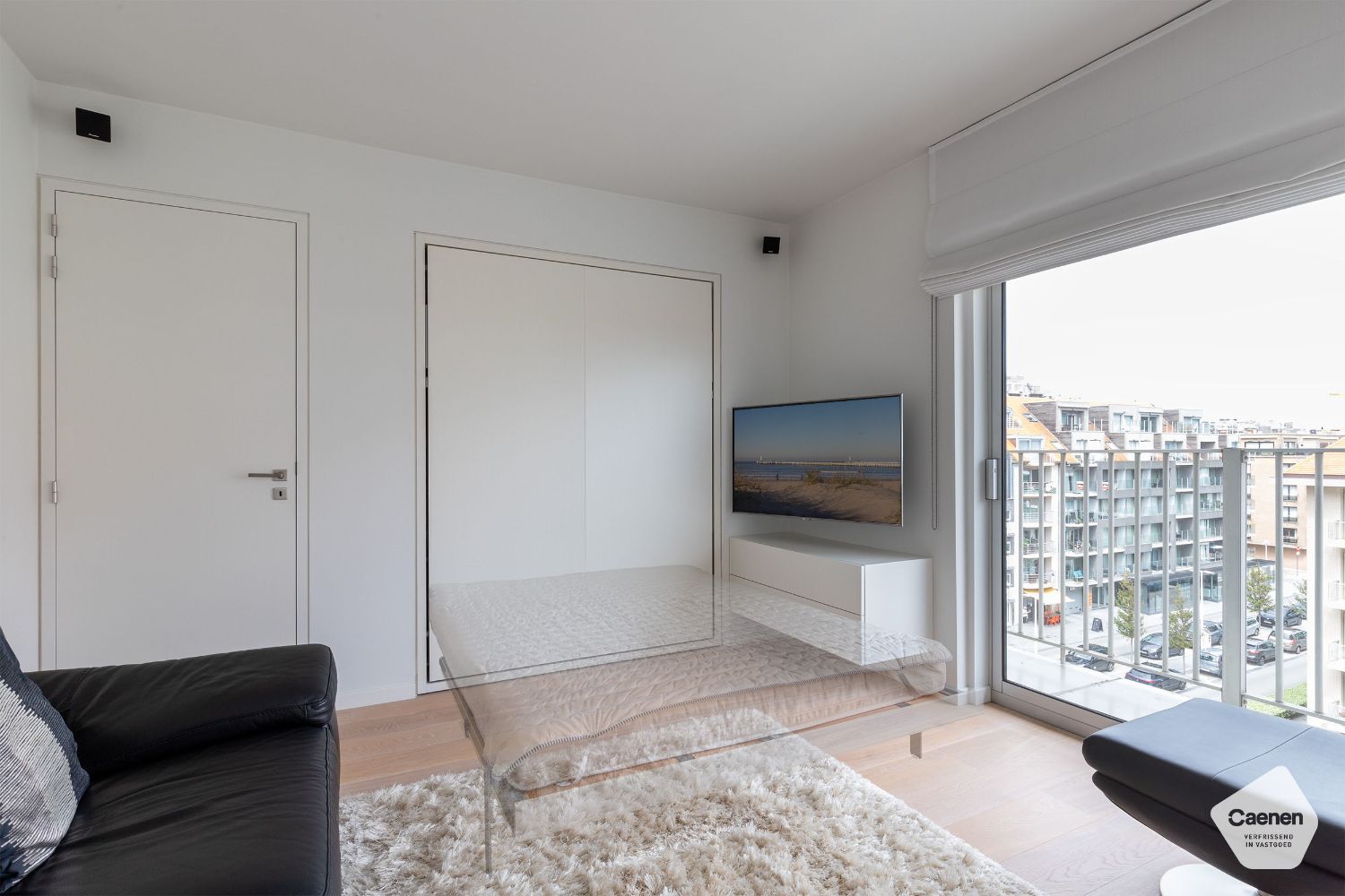 Fantastisch gerenoveerd hoekappartement met 1 slaapkamer foto 4
