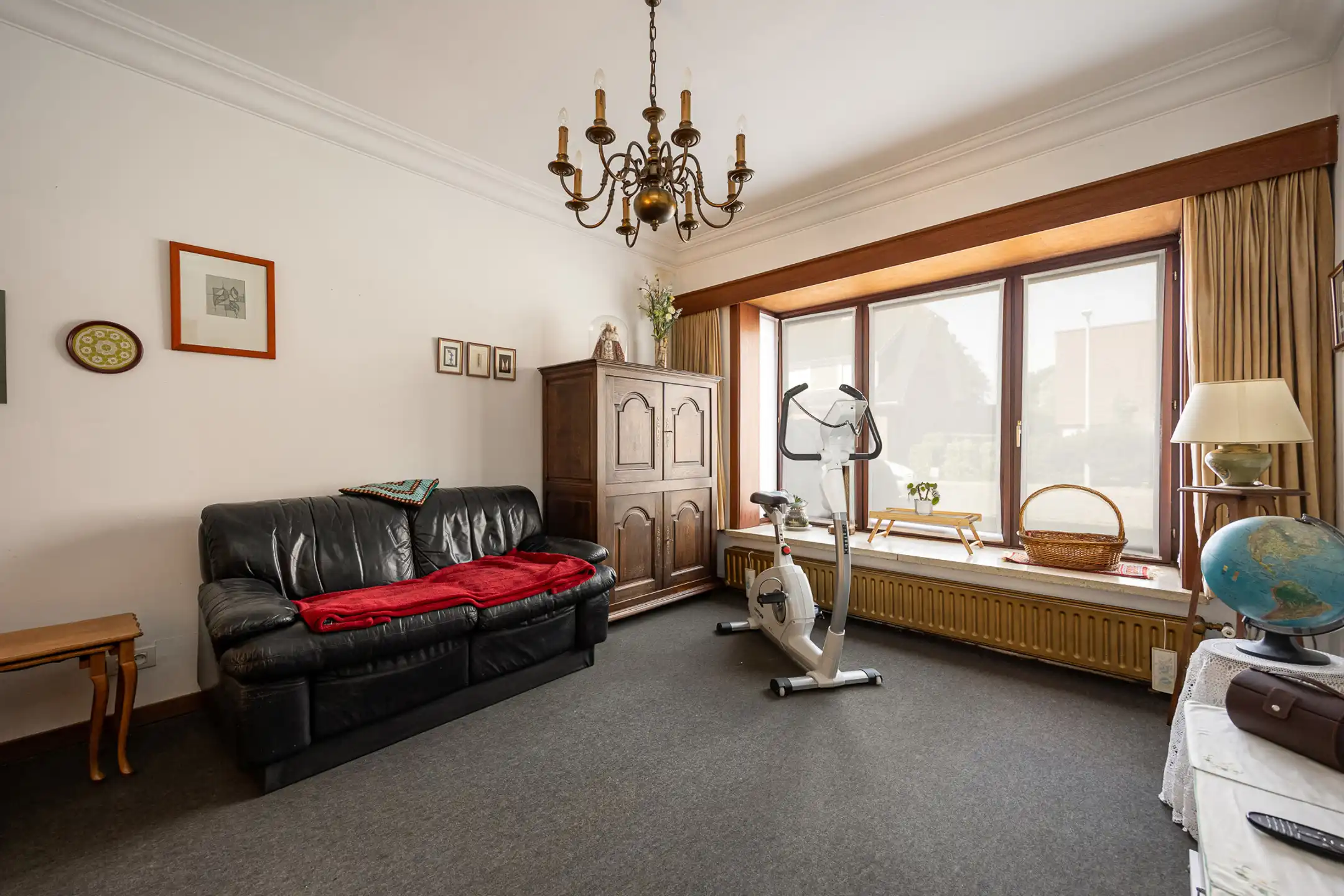 Te renoveren 6slpk-woning met tuin en garage te Turnhout. foto 4