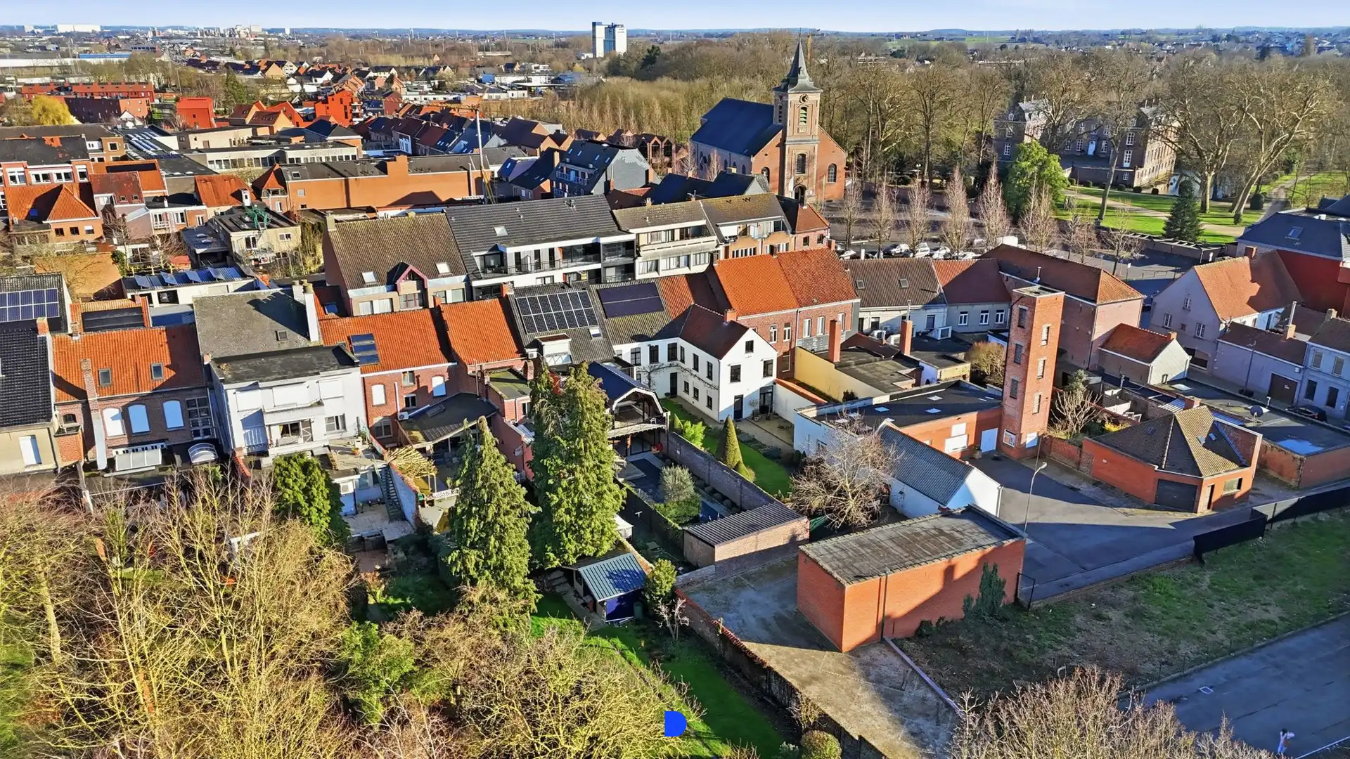 Statig herenhuis in het centrum van Ingelmunster foto 4