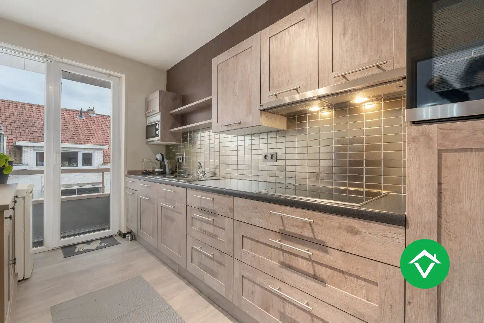 Appartement met 2 slaapkamers en groot terras  in centrum Aartrijke foto 6