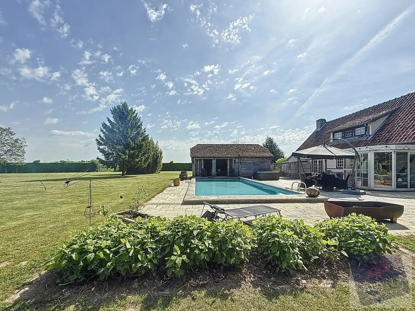 Hoeve met zwembad op 1,2 ha in Alken foto 15