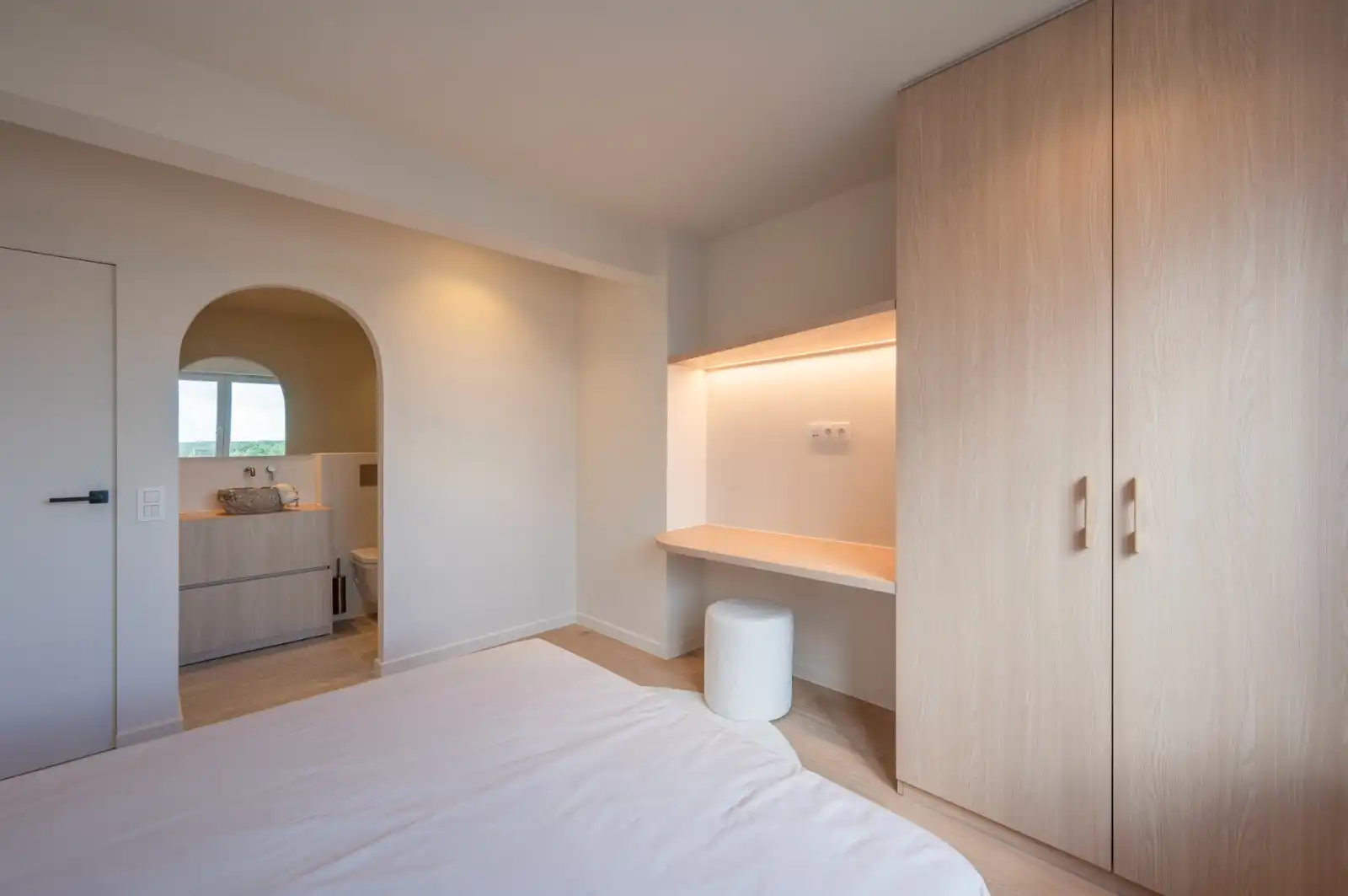 Luxueus 3-slaapkamerappartement met royale gevelbreedte van 6,75 m op de Lippenlsaan. foto 18