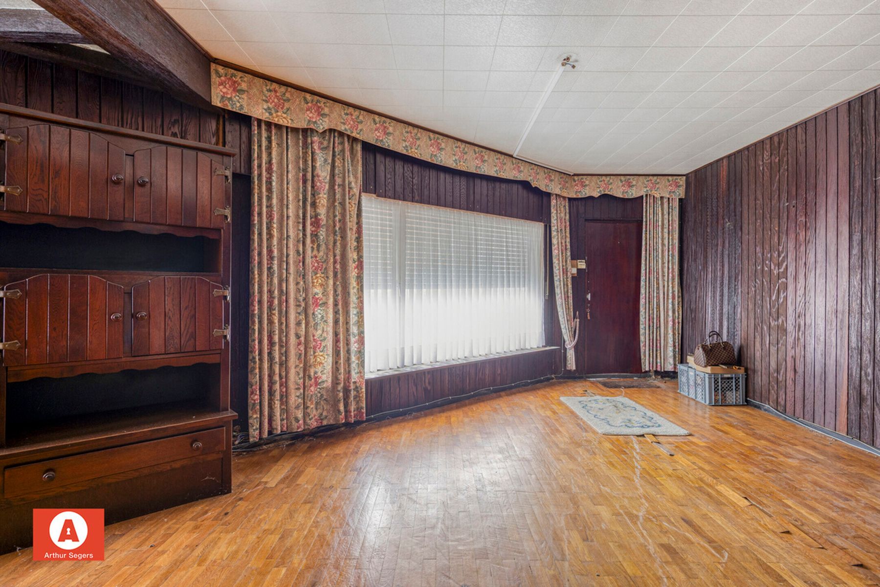 Rustig gelegen renovatieproject nabij het centrum van Opstal foto 5