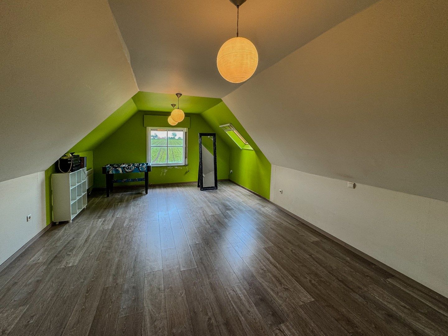 Verrassend ruime woning met 3 slaapkamers, tuin en garage. foto 13