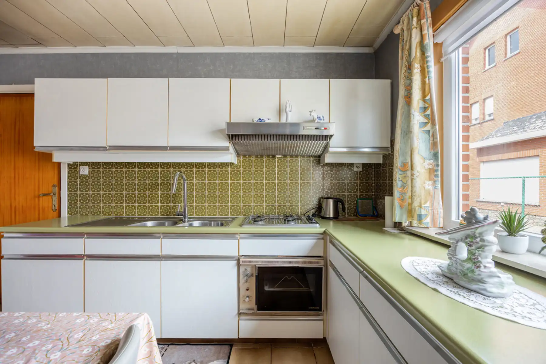 Te renoveren halfopen bebouwing in Steenhuffel foto 17