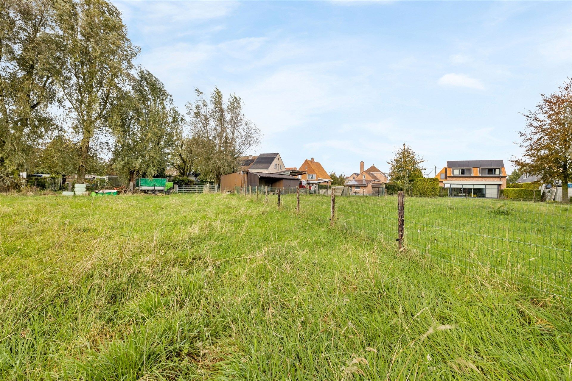 Instapklare gezinswoning met paardenstal en weide op een perceel van 2.639m² foto 28