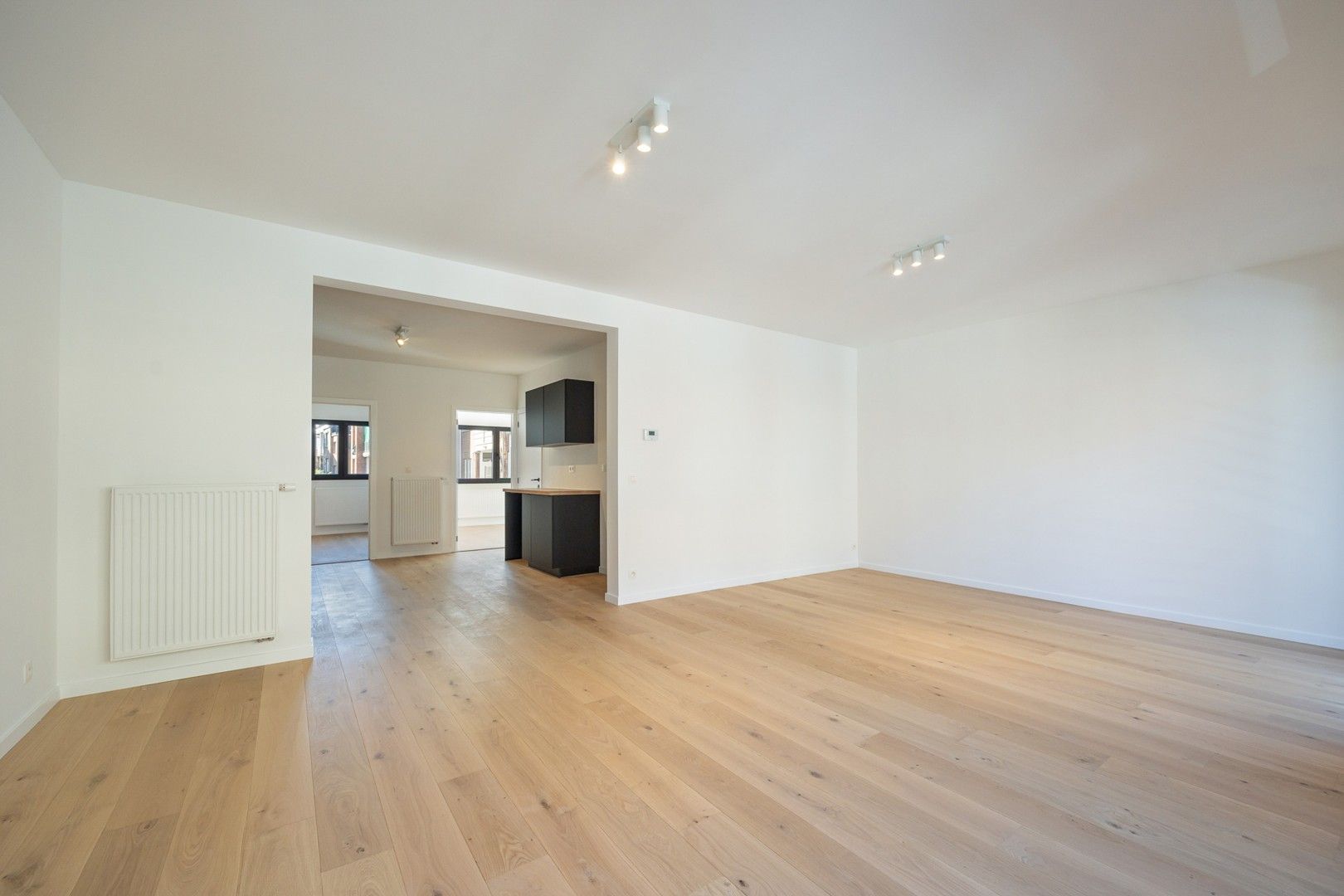 GERENOVEERDE OPBRENGSTEIGENDOM foto 9