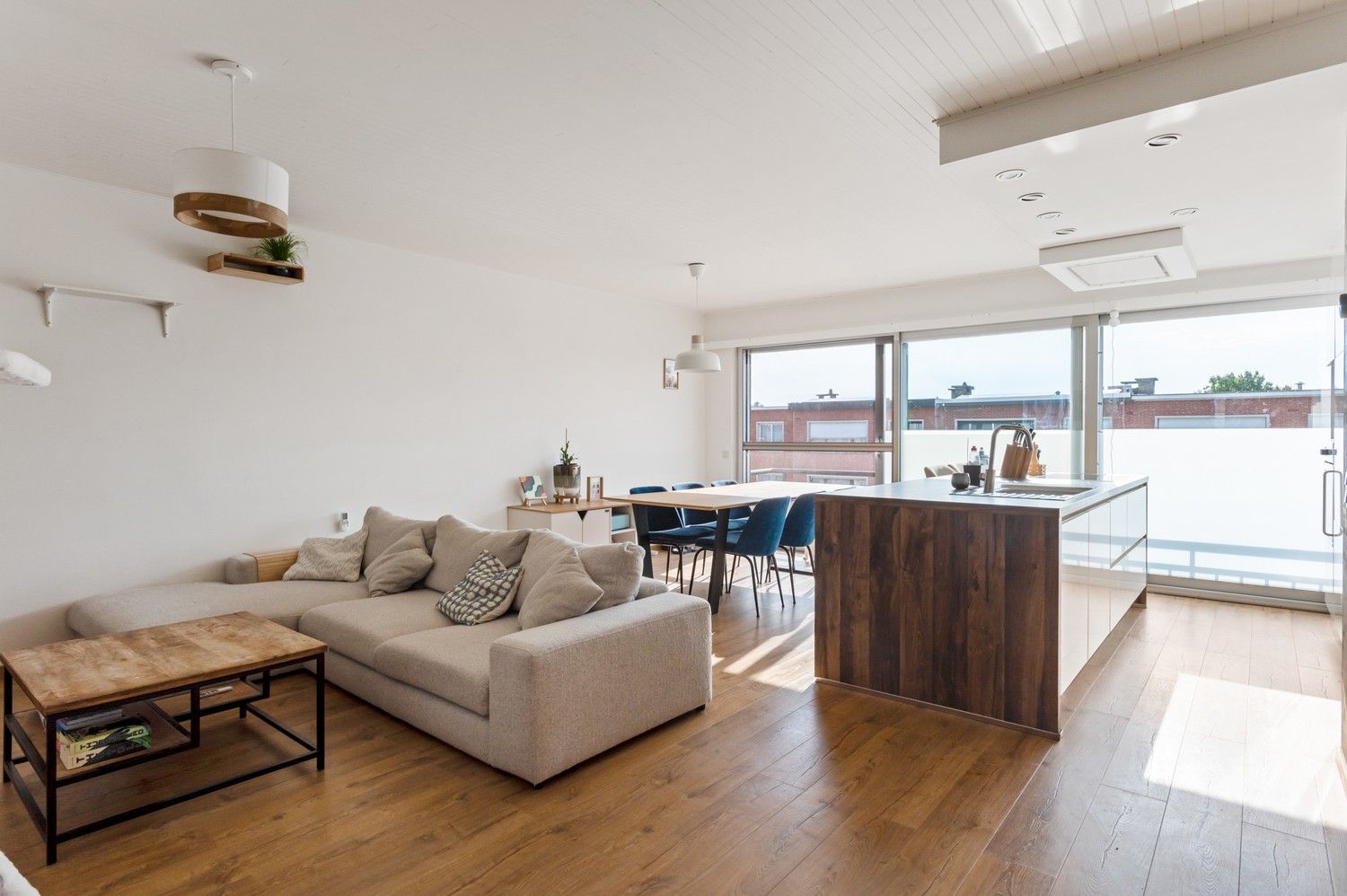 Instapklaar appartement met 2 slaapkamers en terras in centrum Wommelgem! foto 2
