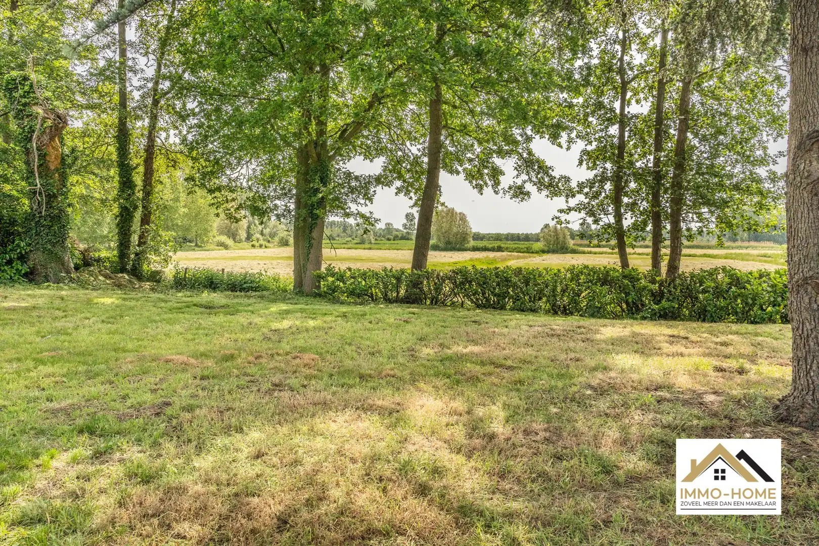 Villa met vier slaapkamers en riante tuin foto 28