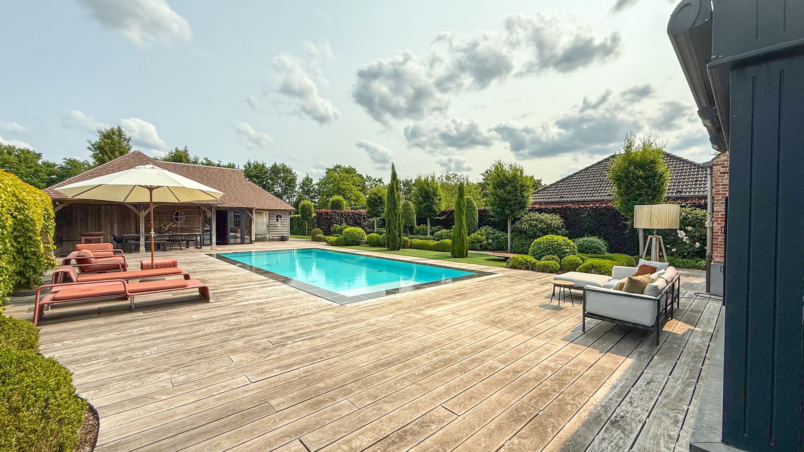 Exclusieve villa met zwembad op riant perceel in Koersel! foto 60