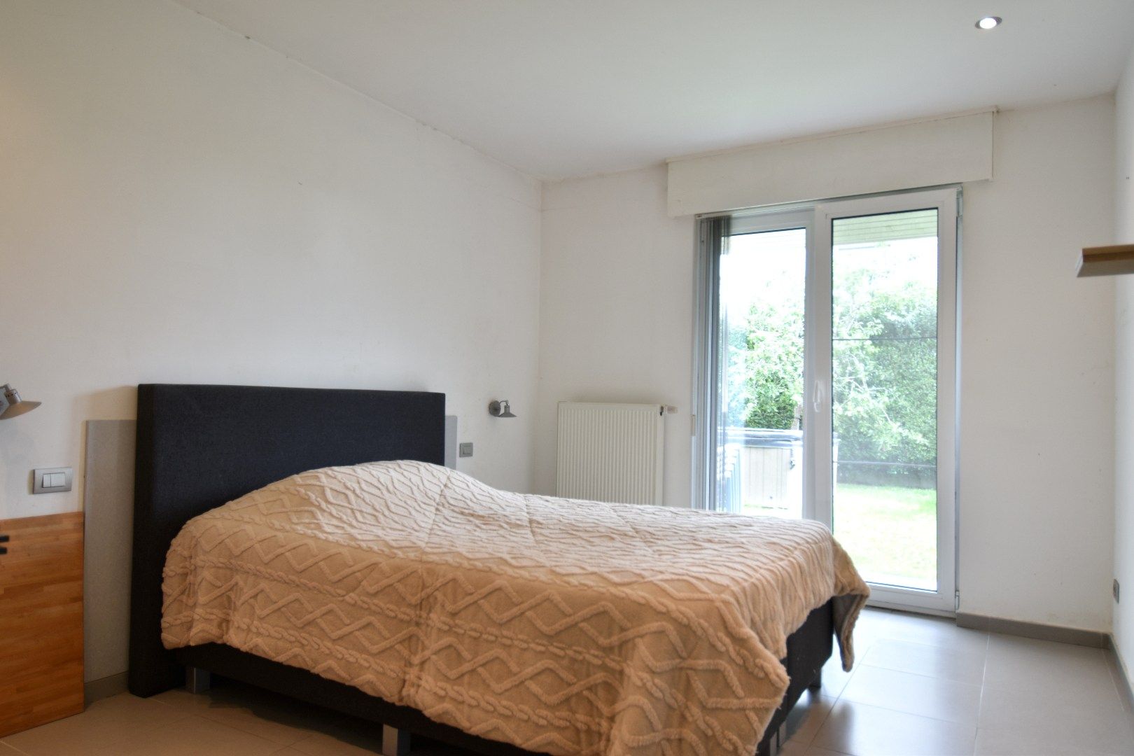Instapklare woning met 2 slaapkamers, dubbele garage en tuin te koop in Kaster foto 10