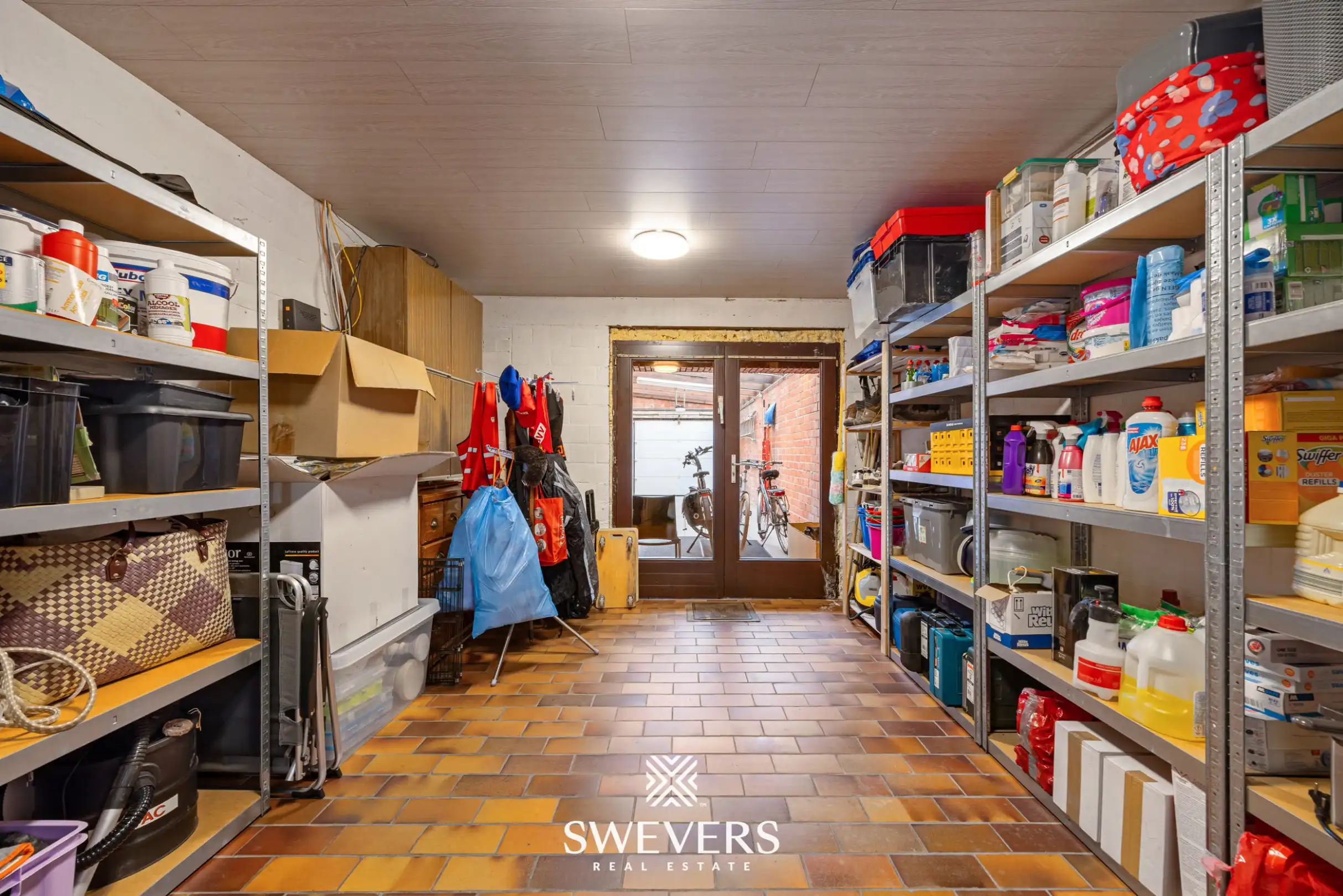 Gezinswoning met bureau, vier slaapkamers en zonnige tuin foto 20