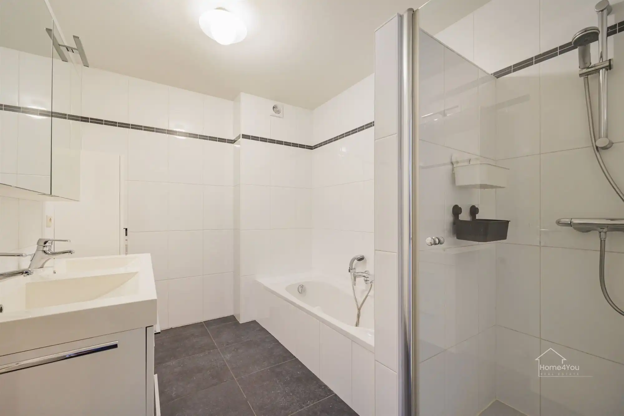 Ruim instapklaar appartement met garagebox foto 10