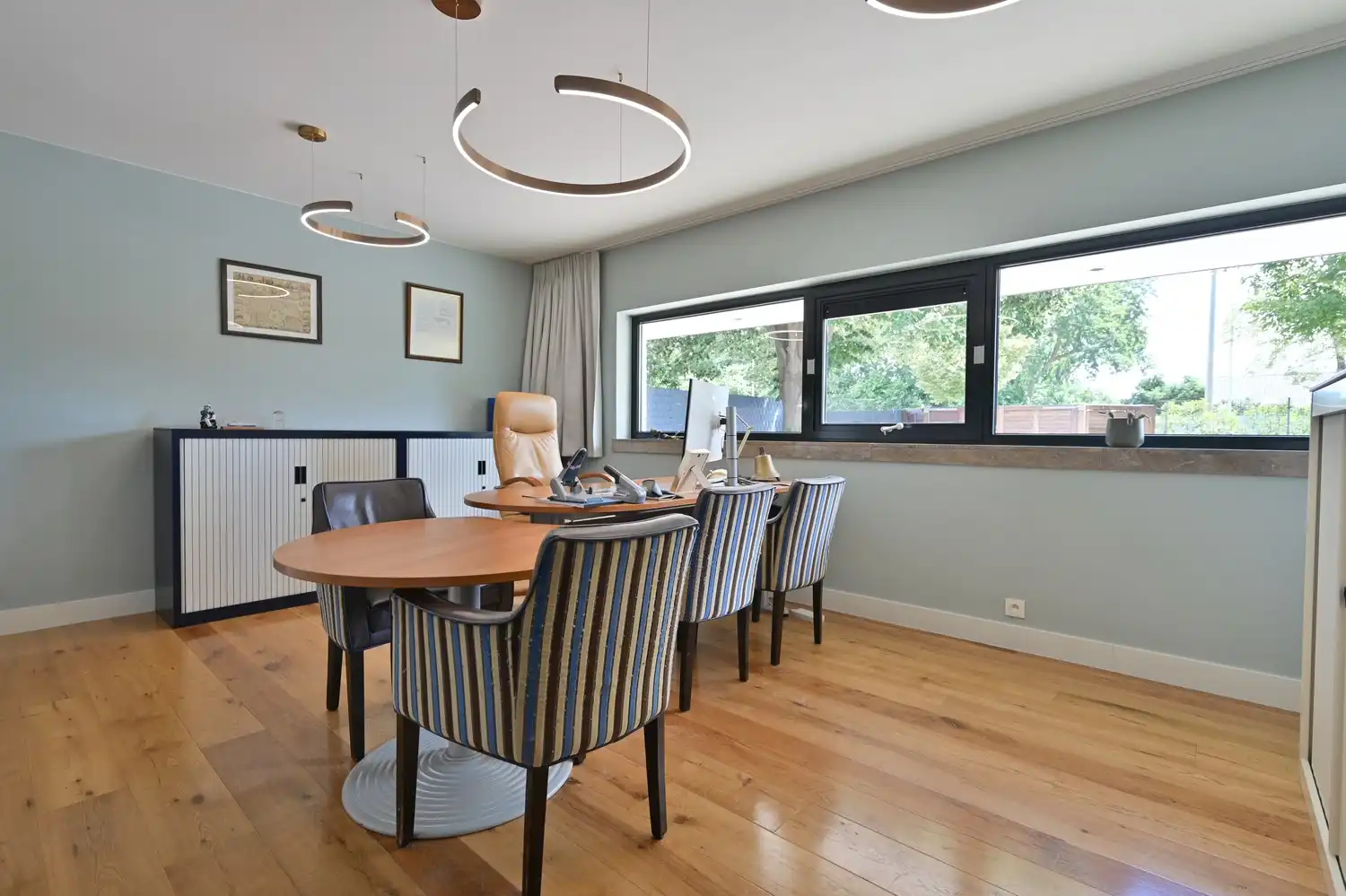 Exclusieve kantoorvilla met zwembad & poolhouse foto 44