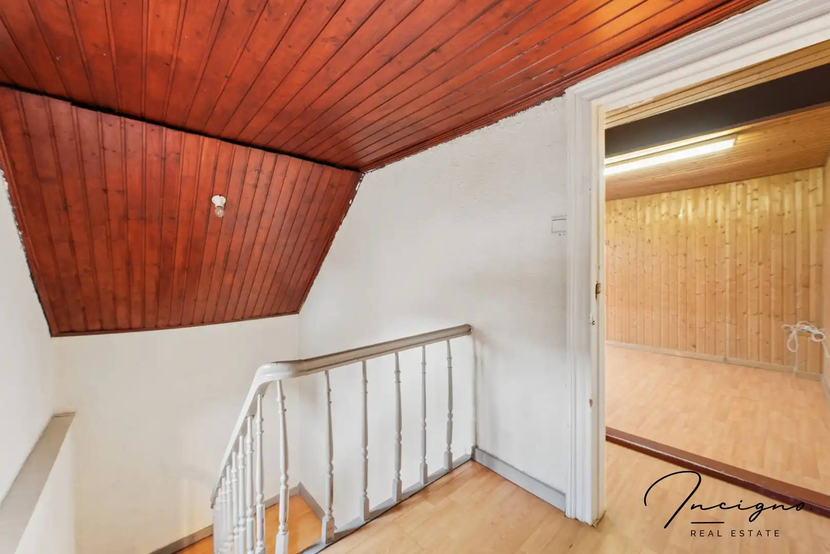 Op te frissen rijwoning met 4 slaapkamers & stadskoer foto 14