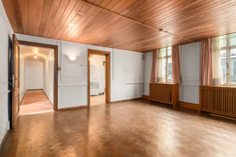--- NIEUW&nbsp;--- Gelijkvloers appartement (191m²!) met prachtige zongerichte tuin (1329m²!) + garagebox. foto 10
